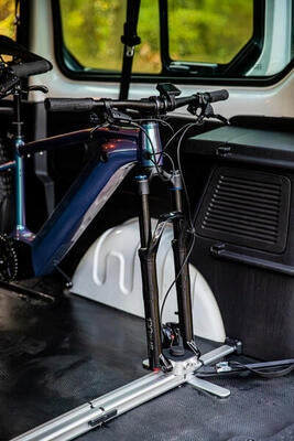 Btwin Indoor Bike Holder for Car Packaging status original