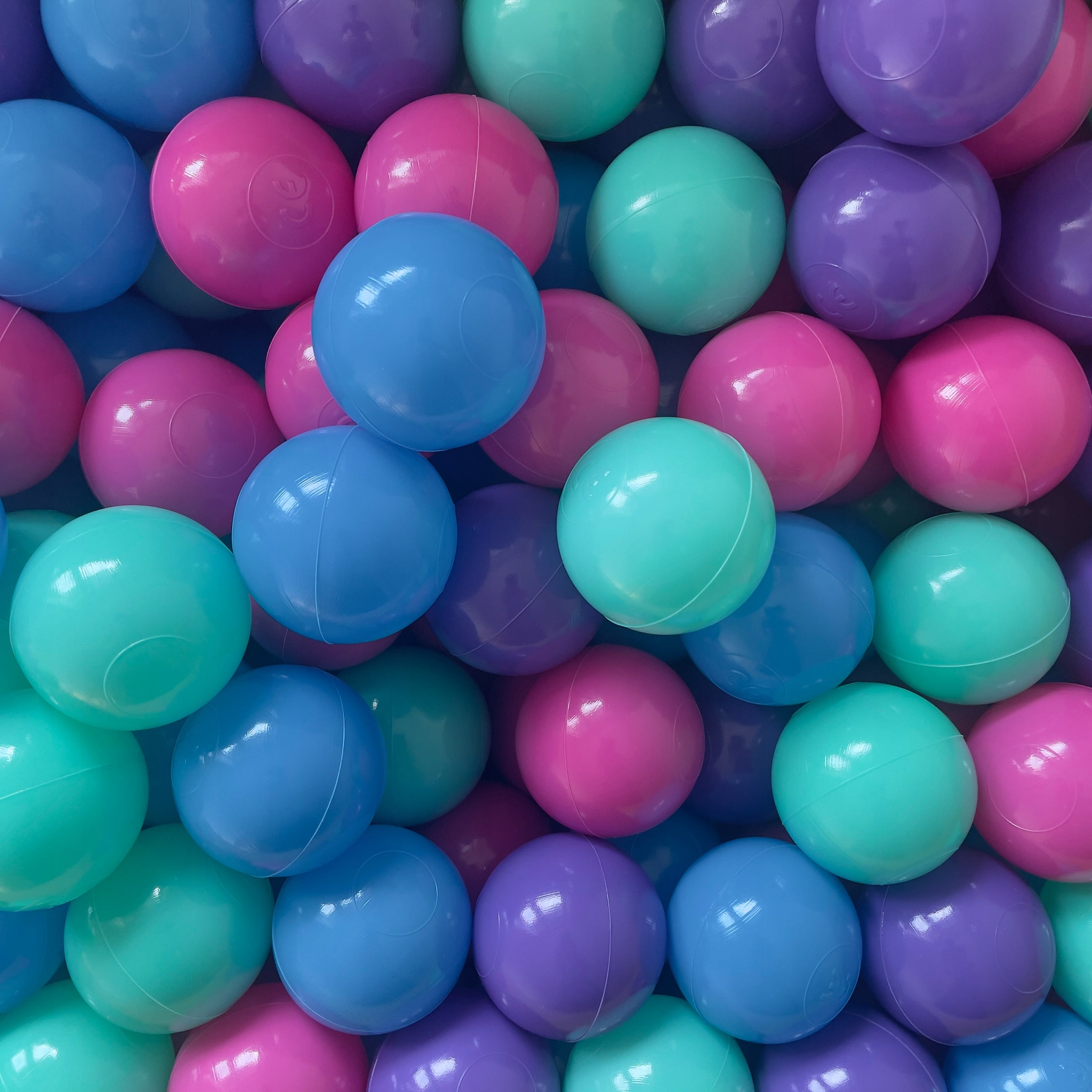 BubbleHuggle Balls – Balls, Dry Pool Balls 300 pcs (Fi 6 cm) Number of pieces in the set 300 pcs