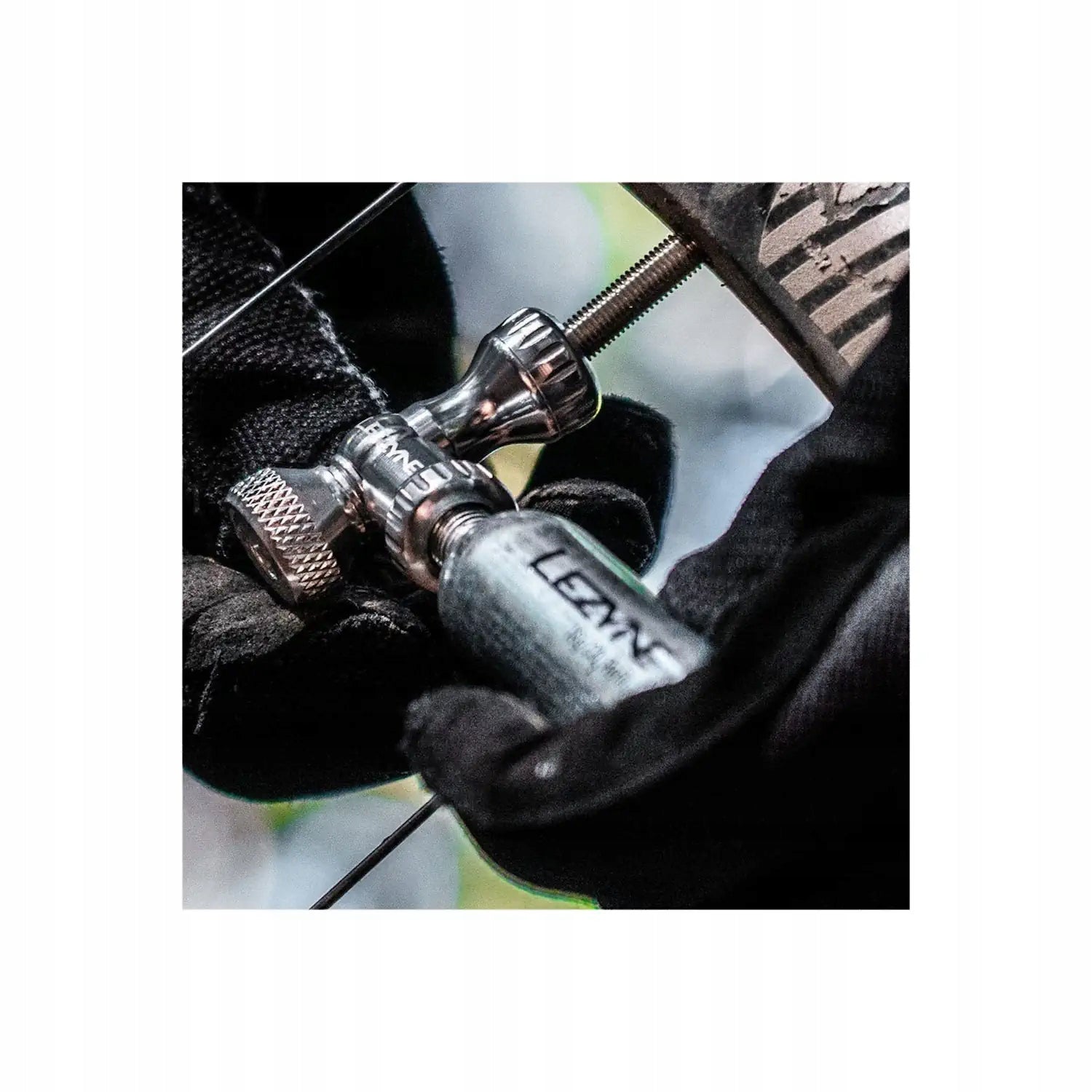 Bullet pump Lezyne Control CO2 16g silver Manufacturer code LZN-1-C2-CTRLDR-V106