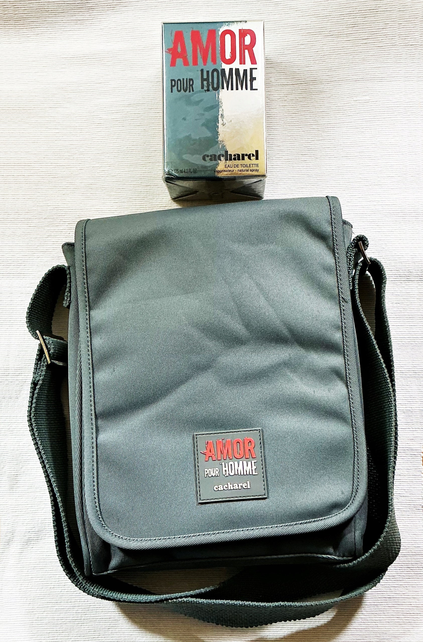 CACHAREL AMOR POUR HOMME 125 ML EAU DE TOILETTE + BAG UNIQUE Manufacturer code 3605520321955