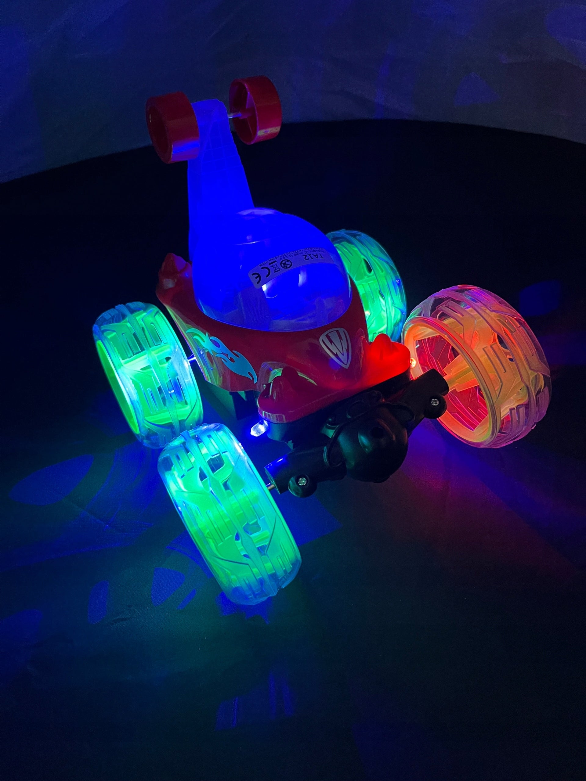 CAR AUTO TWISTER ACROBAT 360 DANCING CAR STUNTMAN Manufacturer code R-D031-1