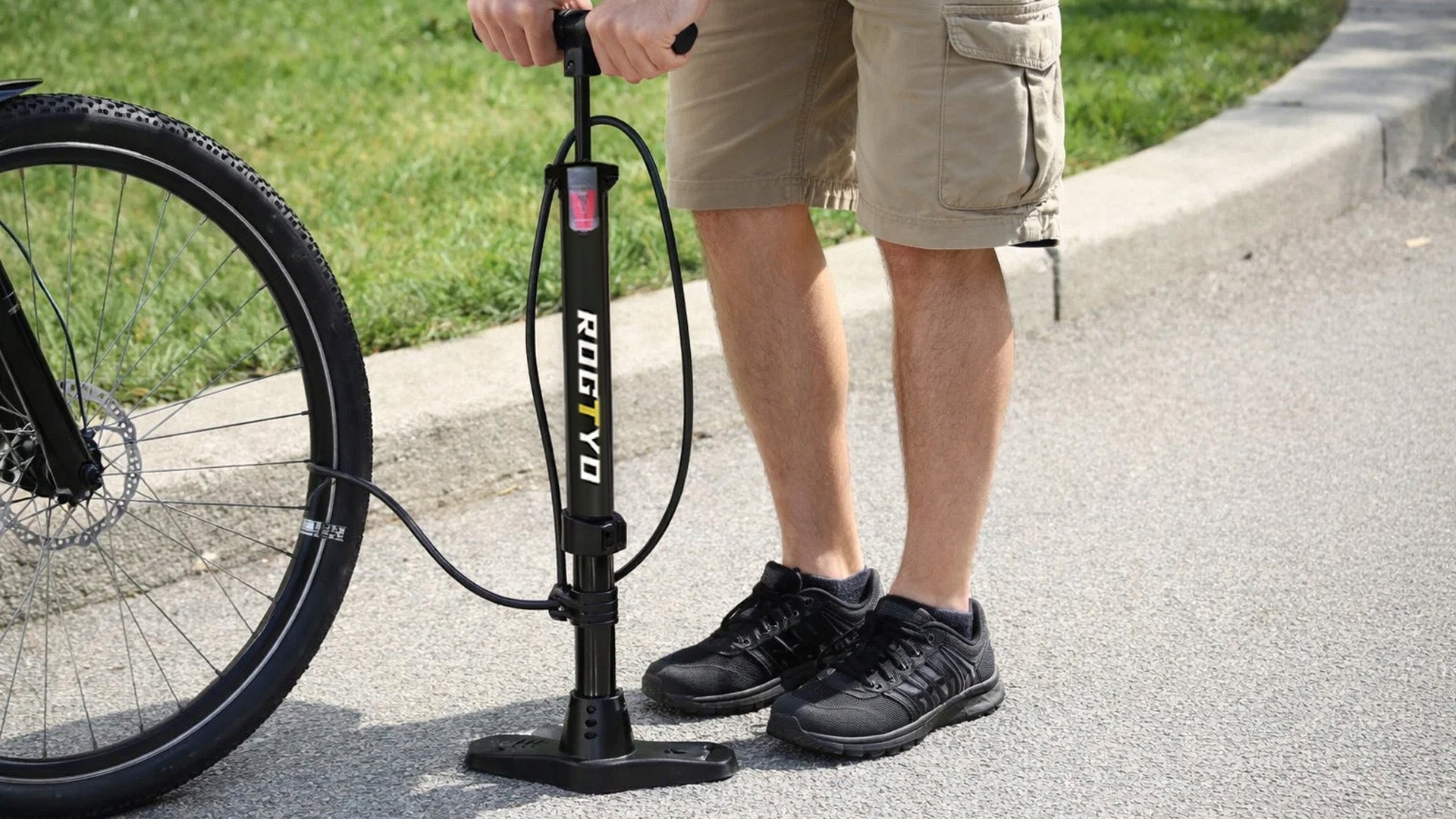 CAR BICYCLE PUMP WITH PRESSURE GAUGE FOR BICYCLE BALLS MANUAL PUMP 3IN1 Color black