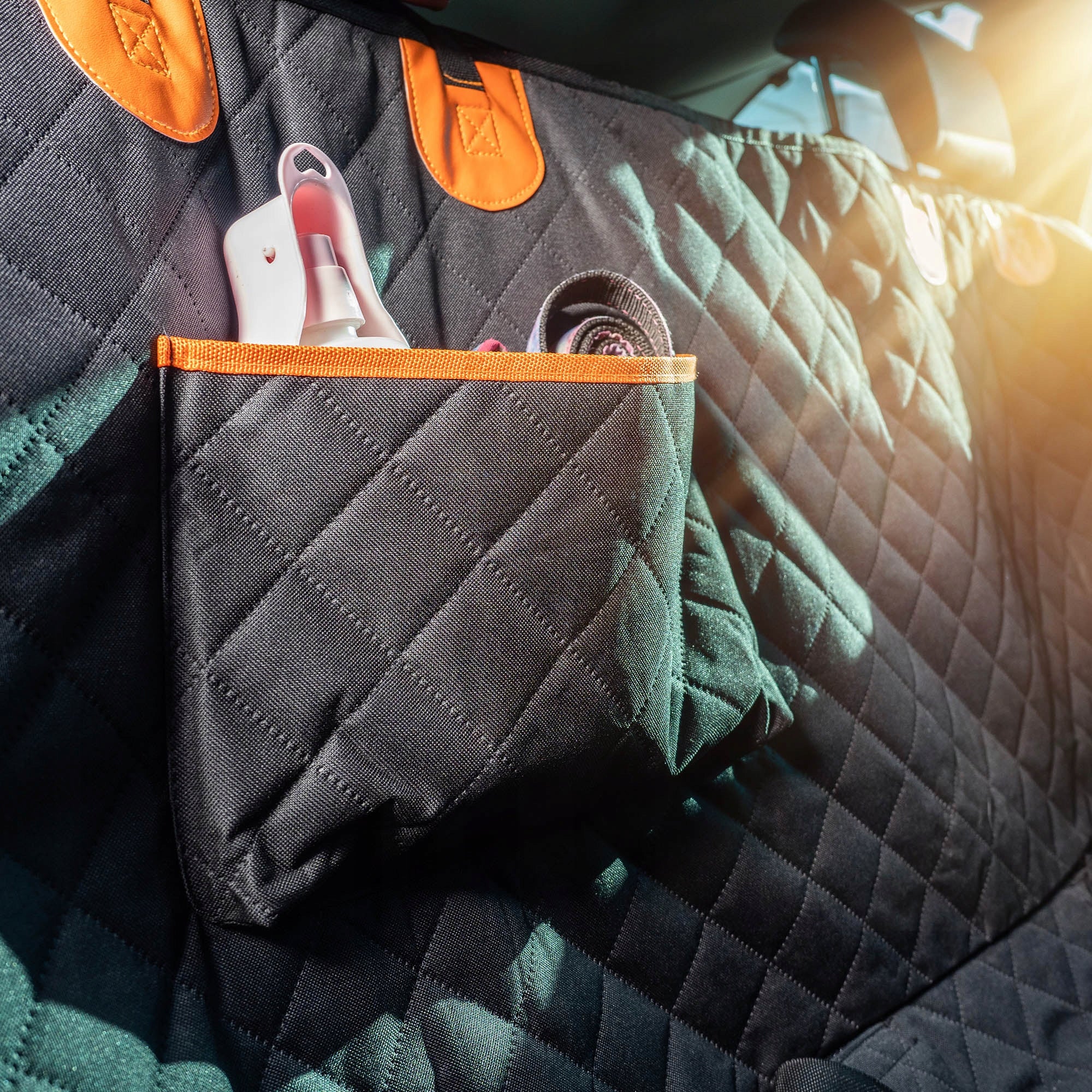 CAR DOG MAT SEAT COVER WITH LOCK PROTECTIVE BELTS Trade name MATA POKROWIEC NA SIEDZENIE DO AUTA