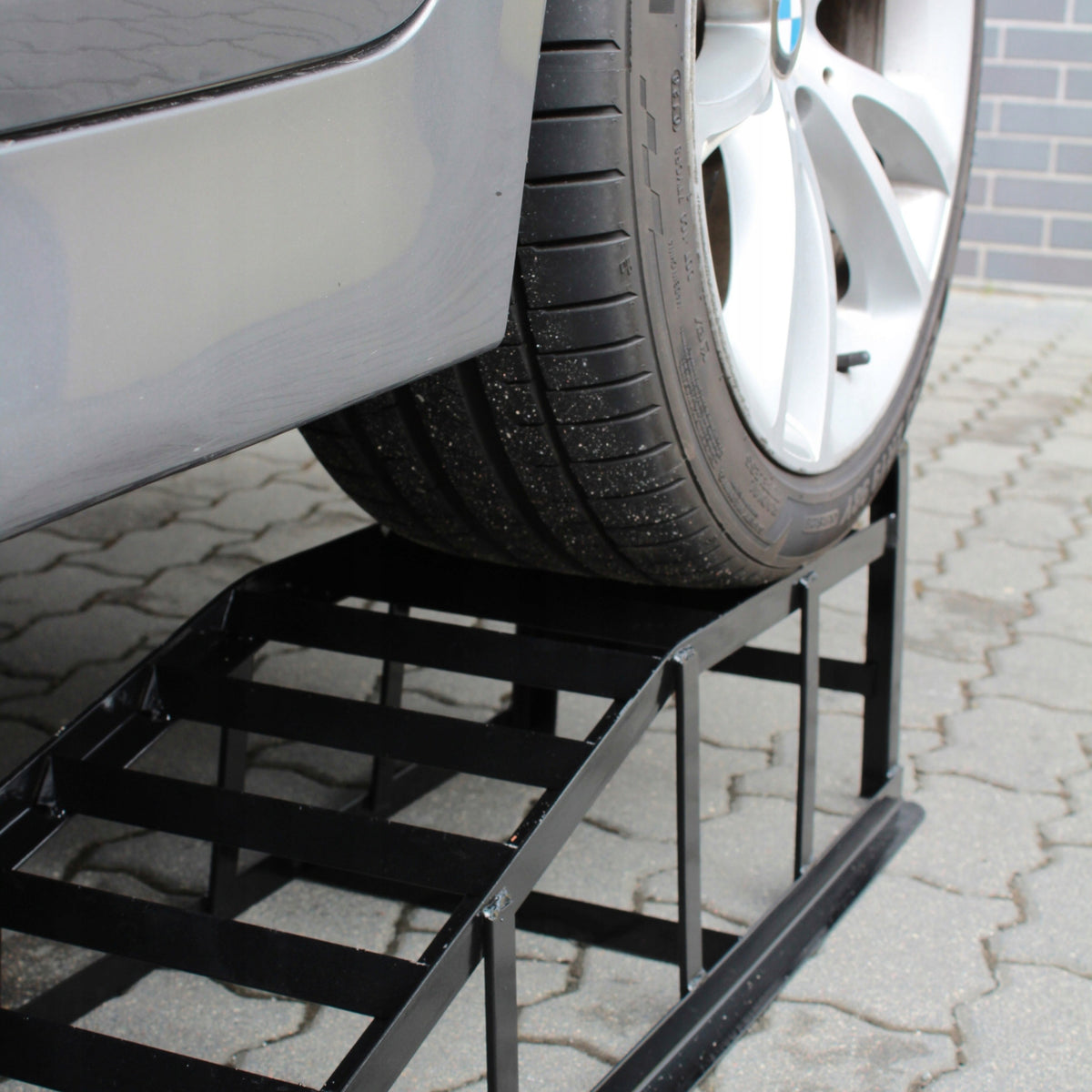 CAR RAMP DRIVEWAY STEEL LIFT 115cm STRONG 3T 2 PIECES Manufacturer code NAJAZD SAMOCHODOWY RAMPA PODJAZD