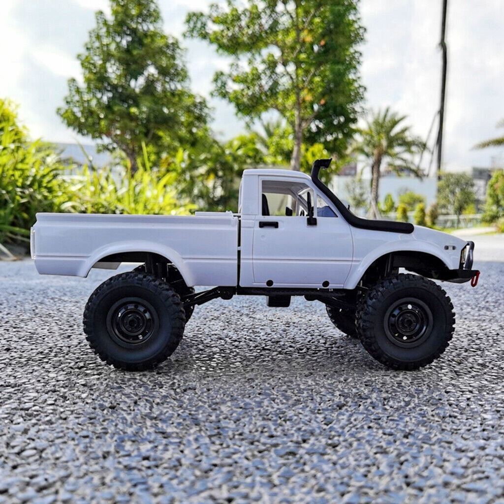 CAR REMOTE CONTROLLED AUTO RC OFF-ROAD WPL OFF ROAD 4x4 LARGE PICKUP Manufacturer code AUTO TERENOWE ŚWIATŁA LED 4WD