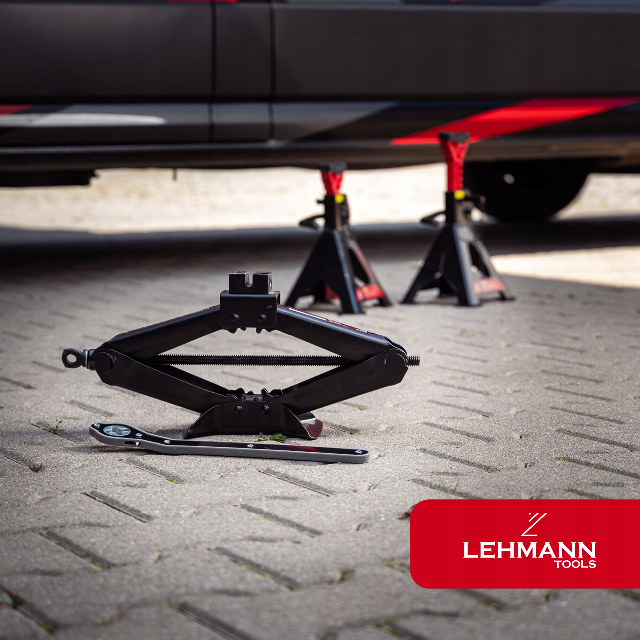 CAR TRAPEZOIDAL LIFT POWERFUL 2T JACK FOR WHEEL REPLACEMENT 2000 kg Minimum lifting height 120 mm
