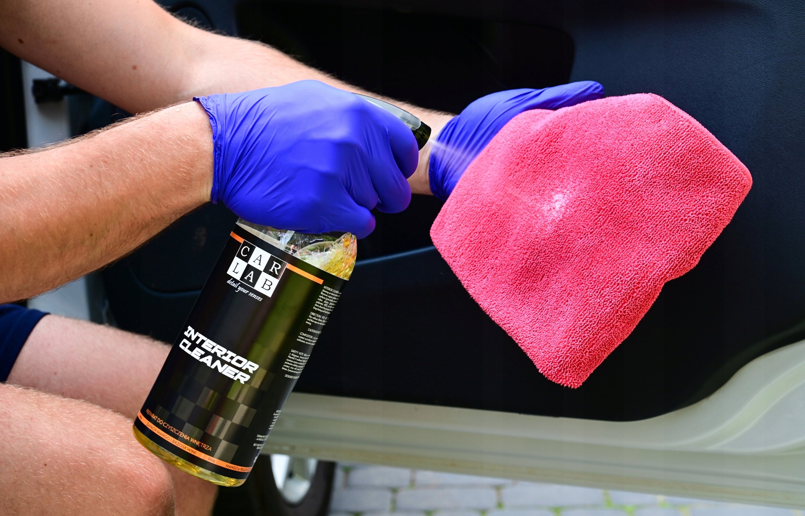 CARLAB INTERIOR CLEANER 750ml for interior cleaning Packaging capacity 750 ml