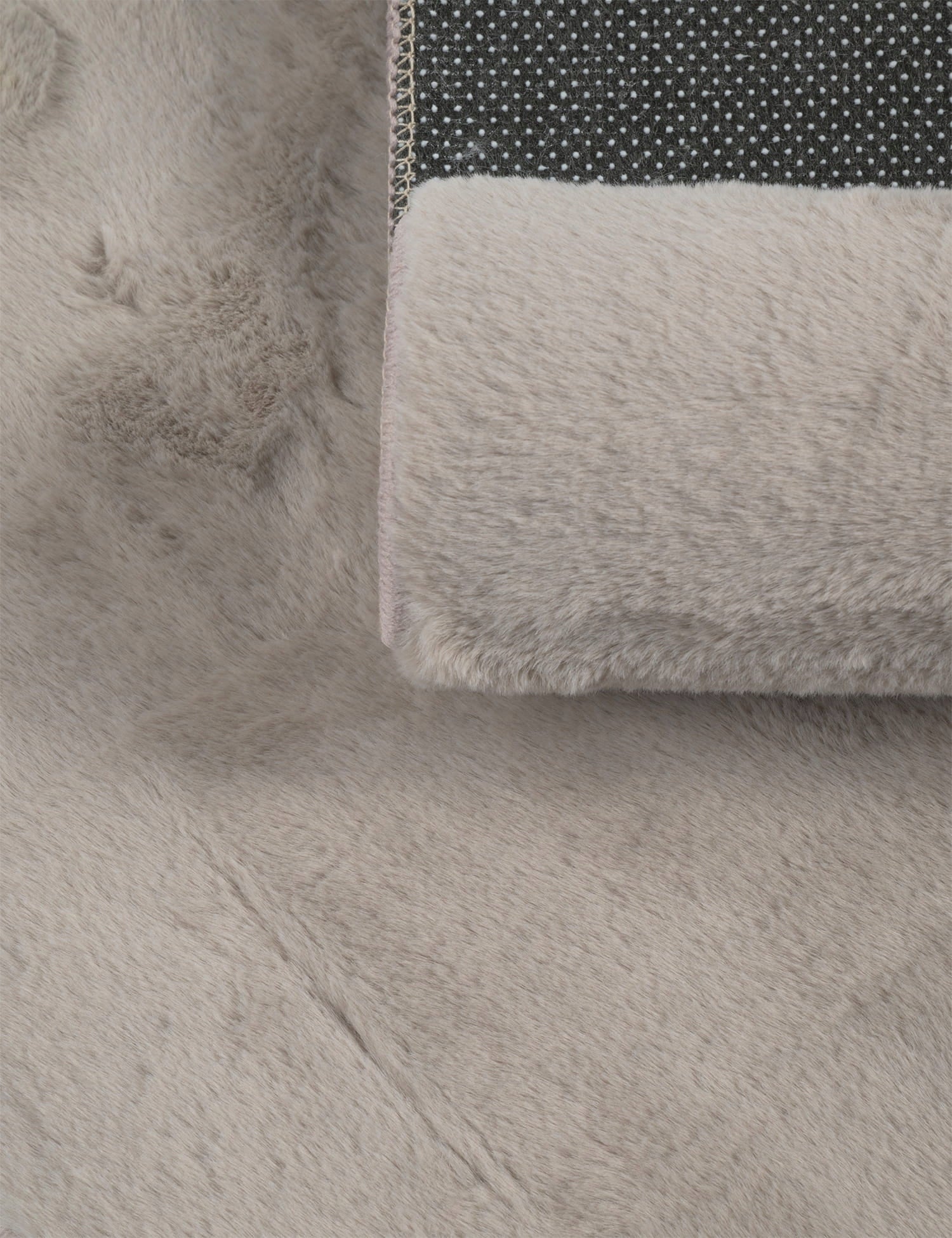 CARPET BEIGE RABBIT SOFT FLUFFY NICE ROOM FUR SMOOTH 120x170CM Product width 120 cm