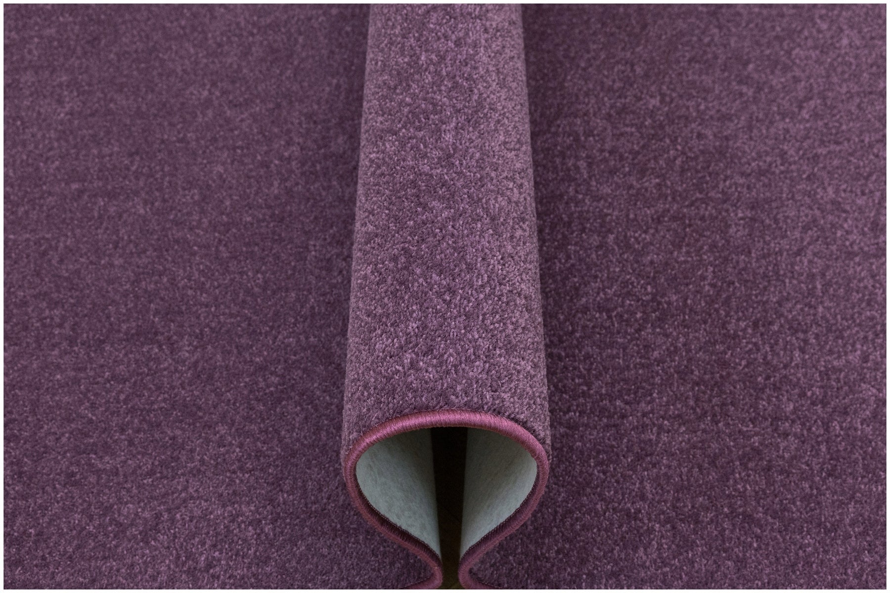 CARPET FOR LIVING ROOM FASHIONABLE PURPLE DYNASTY MADE TO MEASURE ON FELT 150x200 cm Material polypropylene
