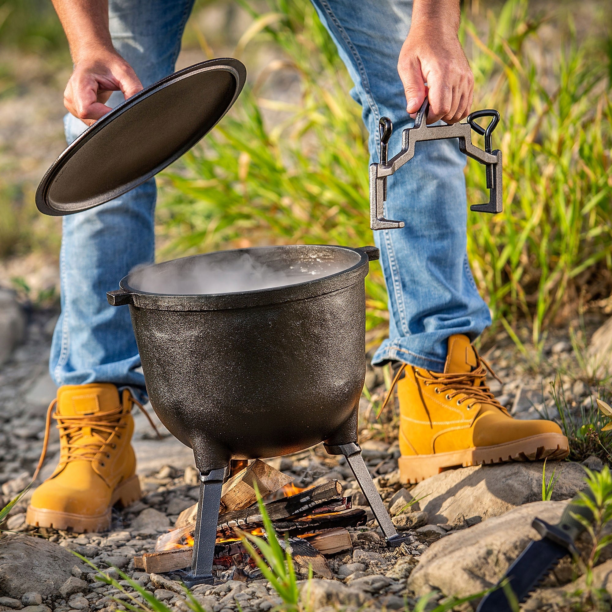 CAST IRON HUNTING CAULDRON 10L FIRE PIT POT GRILL STANDING ROASTS Manufacturer Kadax
