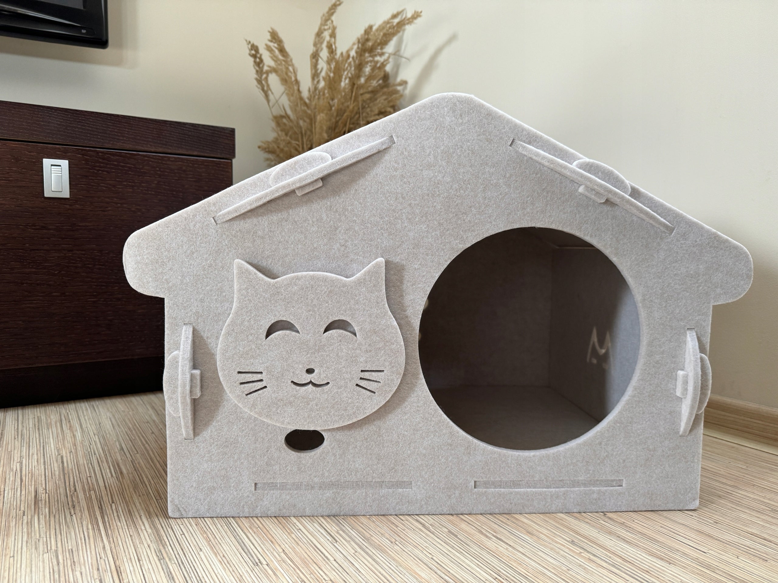 CAT BED COTTAGE BOOTH XL FELT Manufacturer code DM1