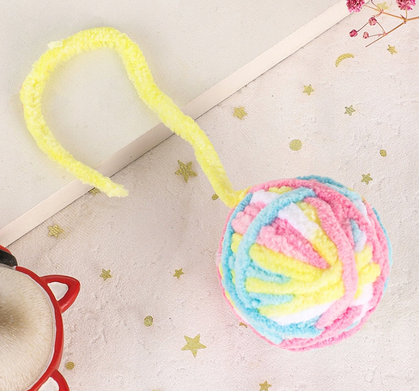 CAT TOY BALL WITH TAIL AND RATTLE BALL YARN FOR ROLLING Brand no brand