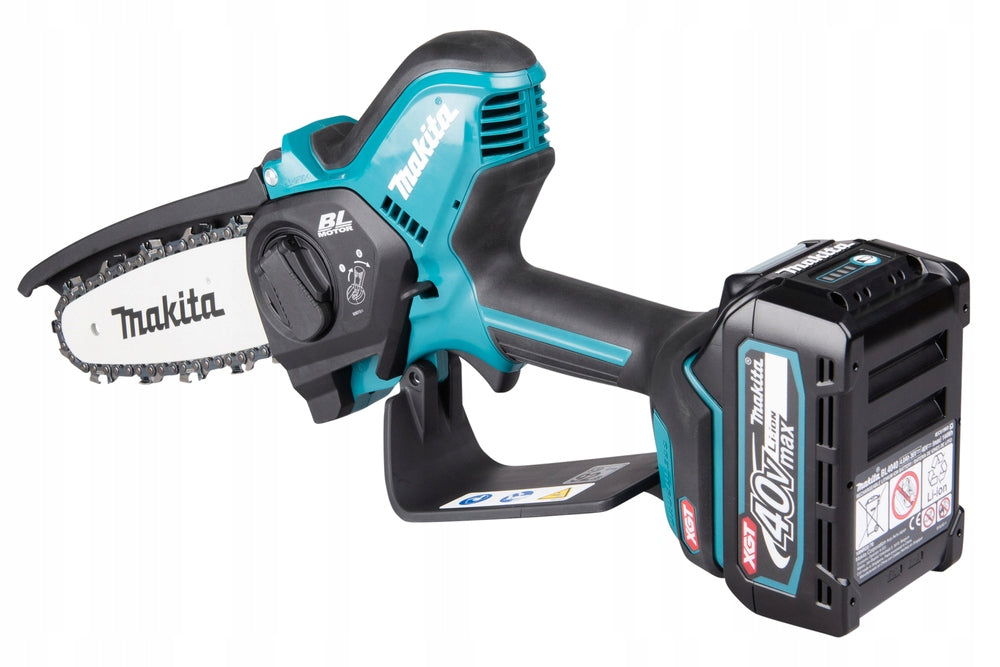 CHAINSAW FOR BRANCHES 15CM XGT 40V M UC029GZ01 BRUSHLESS MAKITA Product weight with unit packaging 3 kg
