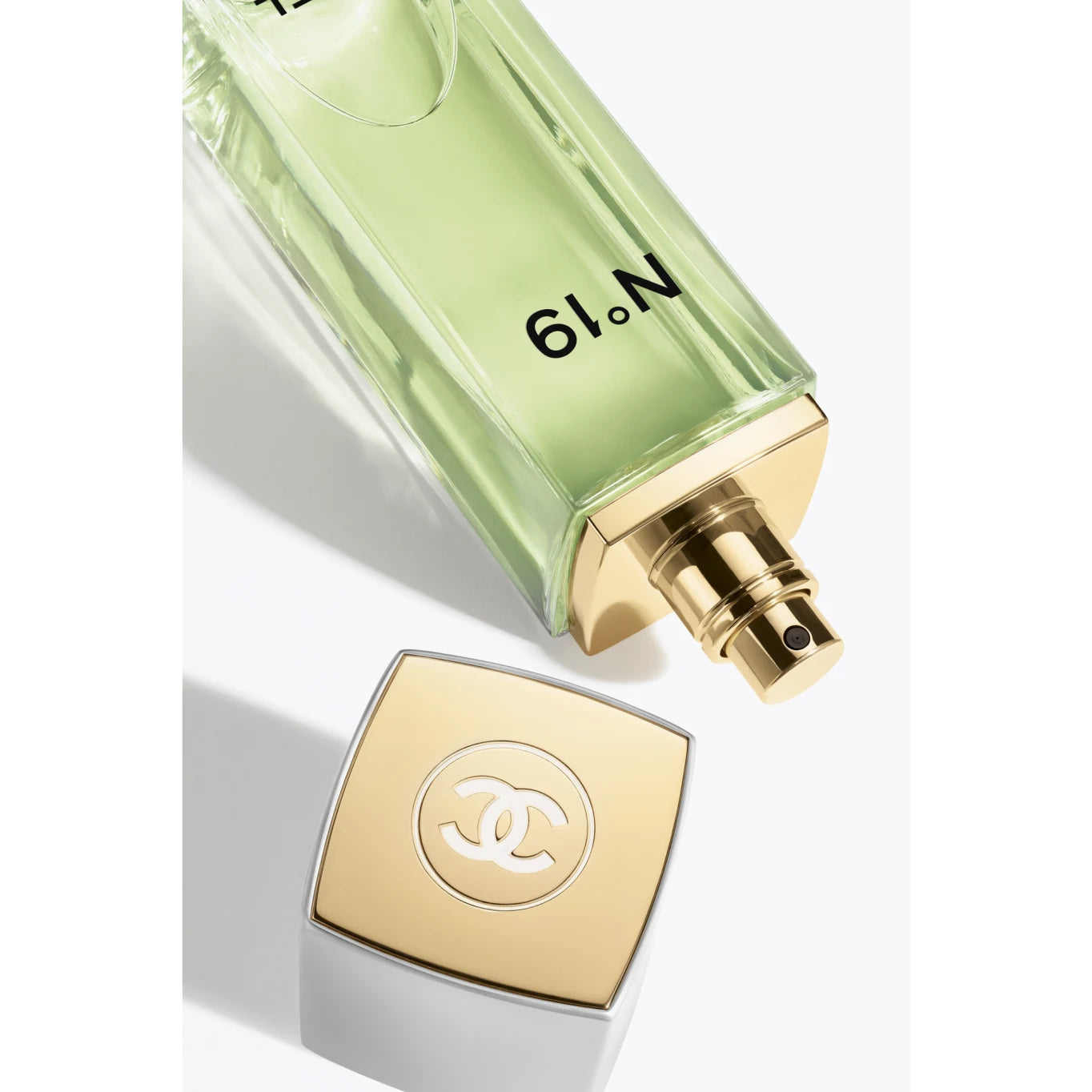 CHANEL N°19 Eau de Toilette (2023) EDT 100ml Product weight with unit packaging 0.3 kg