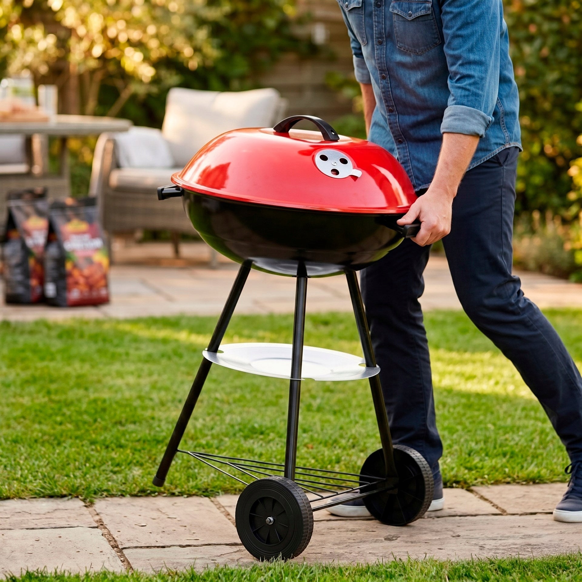 CHARCOAL GRILL WITH CASTER LID LOCKABLE GARDEN GRATE PORTABLE BBQ Grill height 72 cm