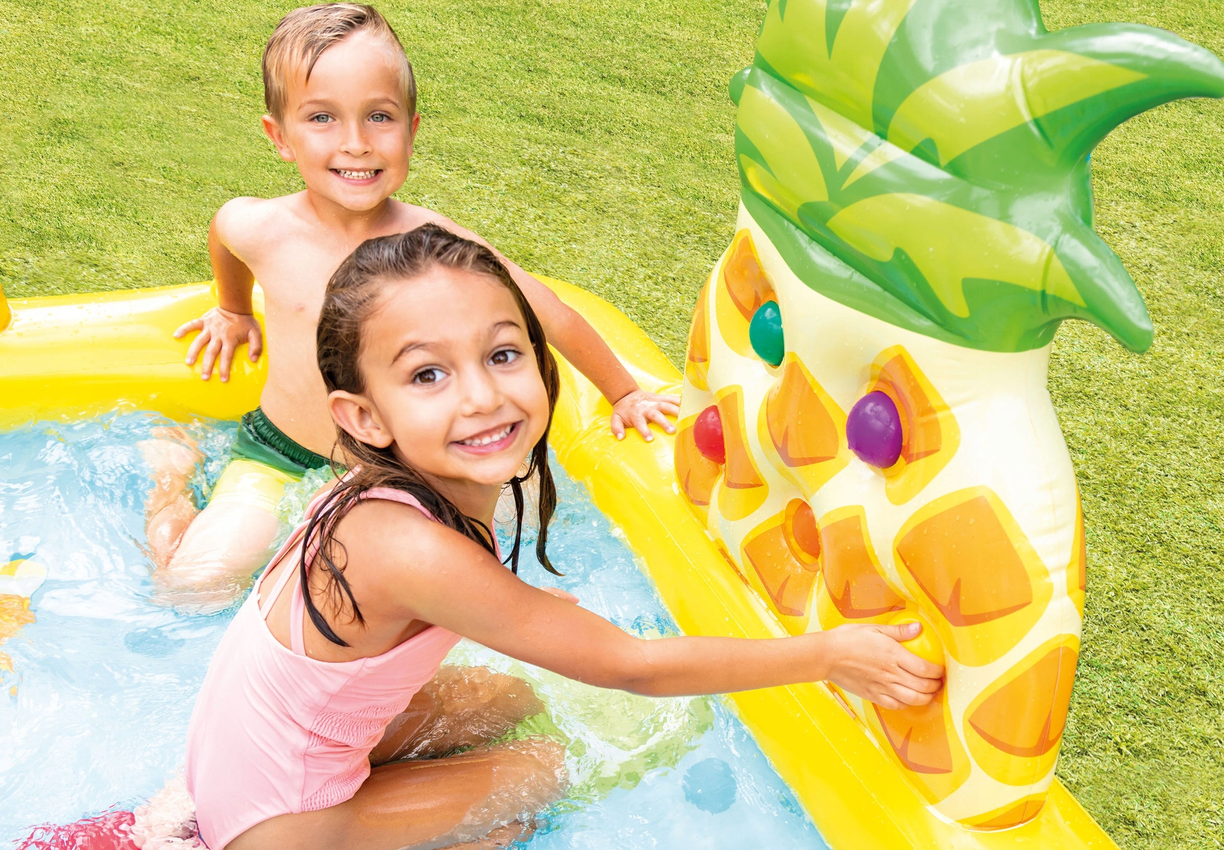 CHILDREN'S INFLATABLE POOL FRUIT WATER PLAYGROUND INTEX FOR GARDEN Shape rectangular