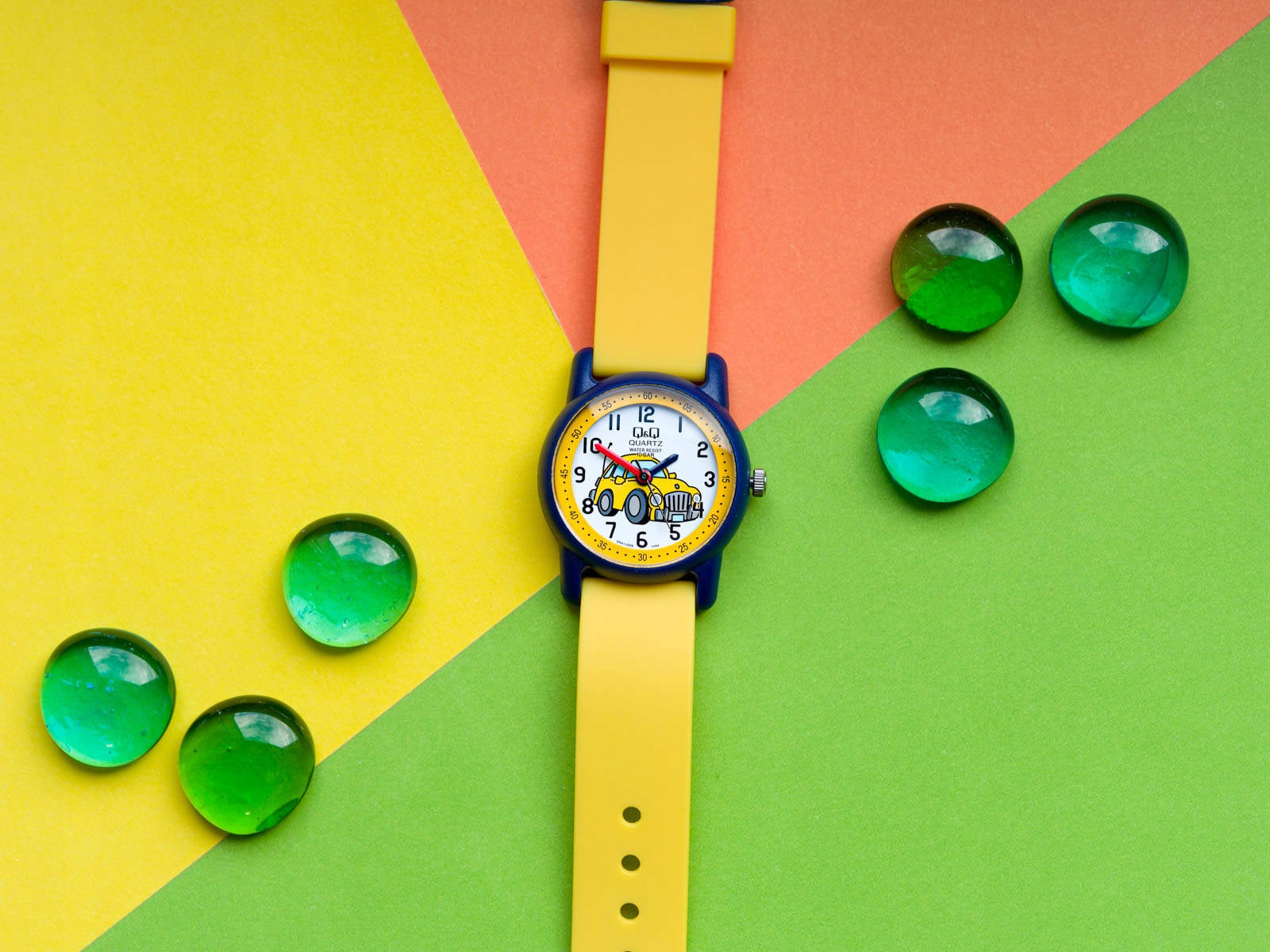 CHILDREN'S WATCH QQ VR41J009Y FOR BOY CAR Batteries included yes