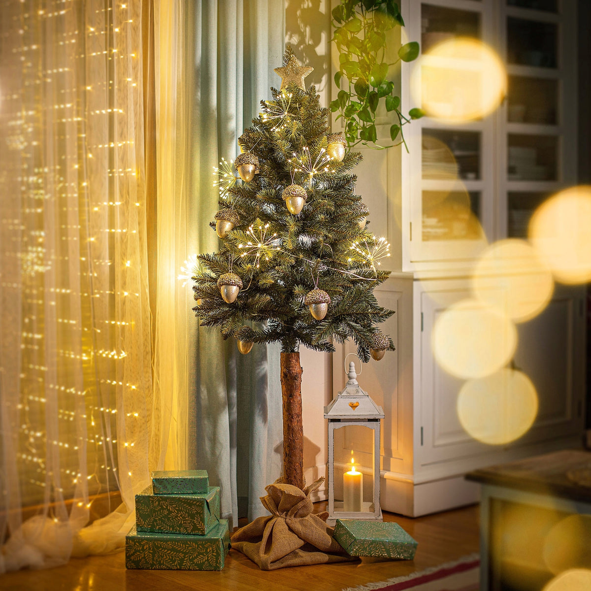 CHRISTMAS TREE ON THE TRUNK ARTIFICIAL 180 cm AS LIVE DENSE SPRUCE GREEN STABLE Color green