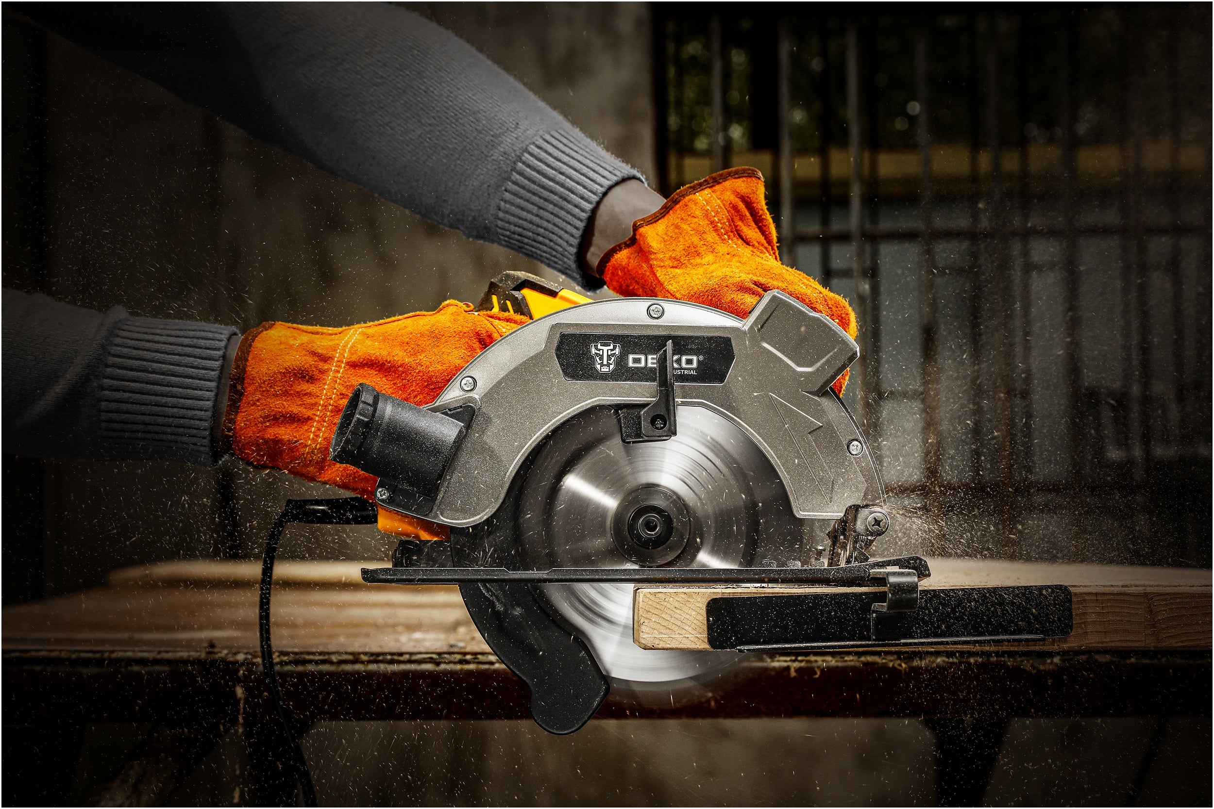 CIRCULAR SAW HAND SAW FOR WOOD 1600W BLADE 185MM DEKO Maximum power 1600 W