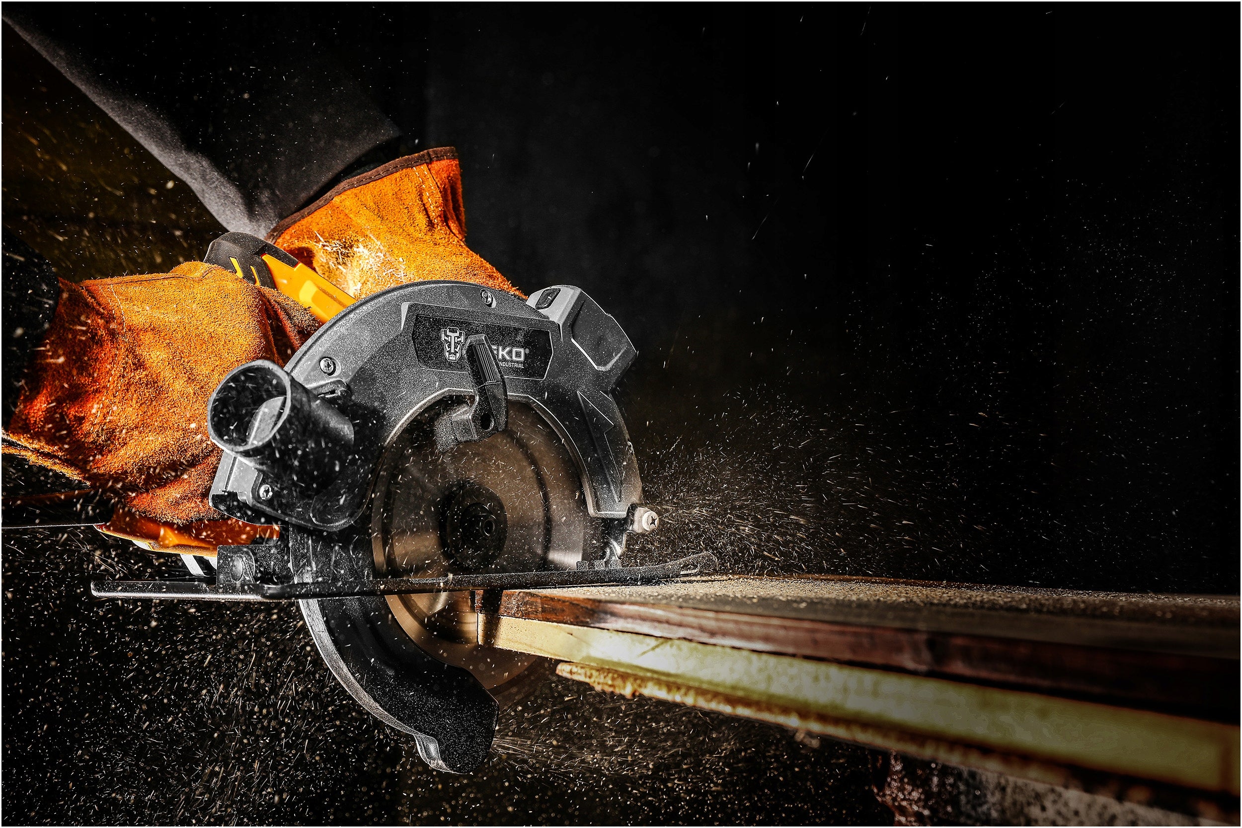 CIRCULAR SAW MANUAL WOOD SAW 1600W BLADE 185MM DEKO Saw bore diameter 20 mm