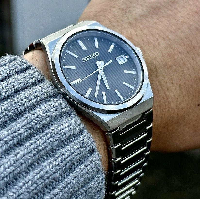 CLASSIC MEN'S WATCH SEIKO SUR557P1 SLIM CASE DATE SAPPHIRE LUMA WR100 Manufacturer code SUR557P1