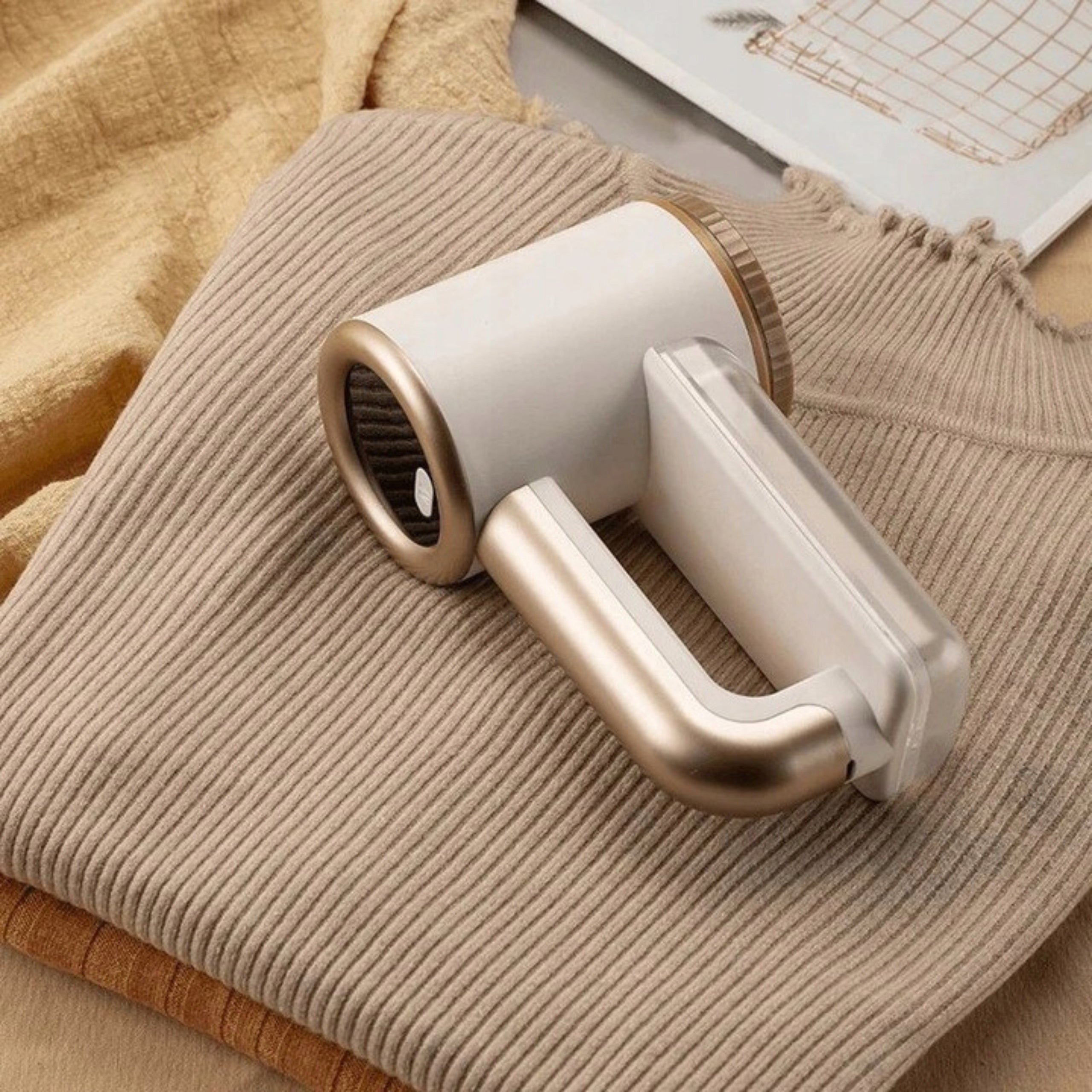CLOTHES SHAVER ELECTRIC CORDLESS FABRIC SWEATERS COUCH BLANKETS Brand GASHIO
