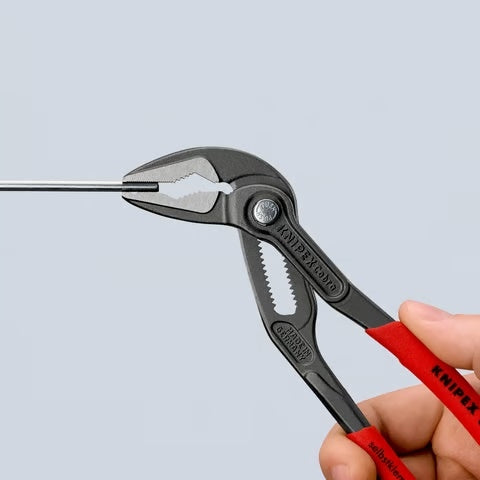 COBRA PIPE PLIERS WITH ELONGATED JAW 180MM 87 51 180 KNIPEX Product weight with unit packaging 0.2 kg
