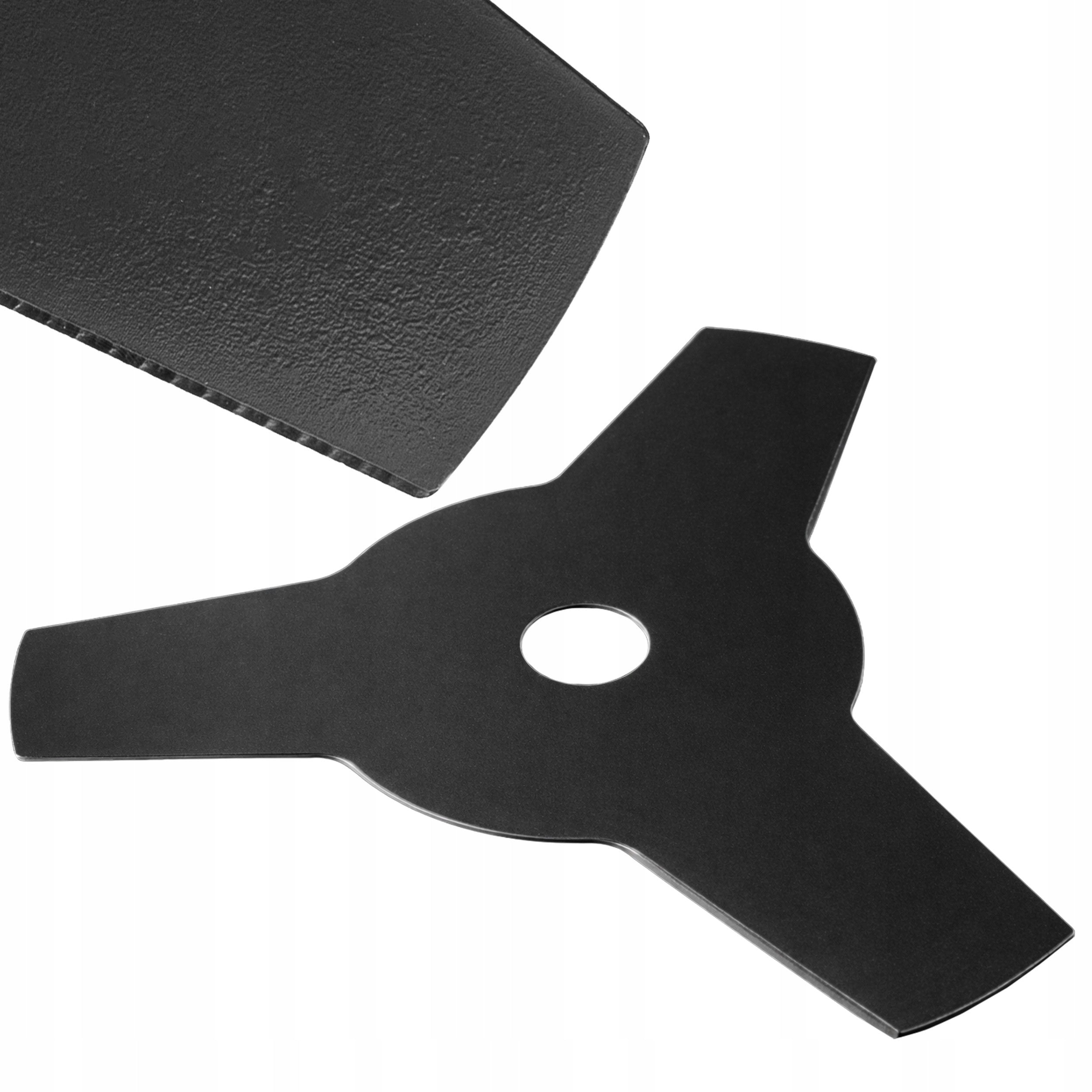 COMBUSTION SCYTHE BLADE 3 TEETH 240mm HOLE 25mm FOR WEED GRASS