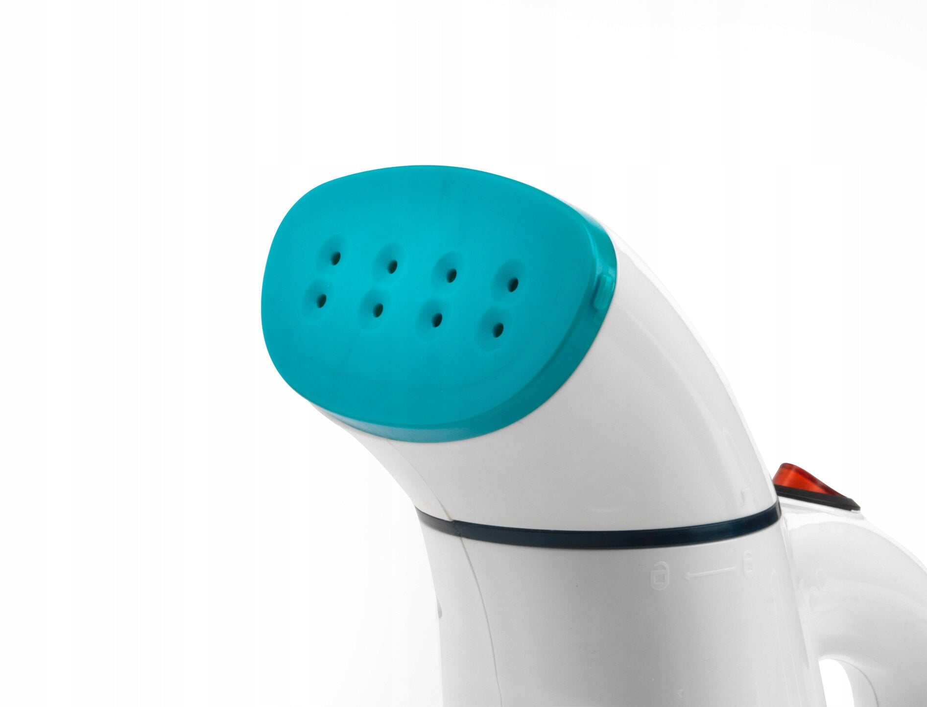 COMPACT HAND-HELD CLOTHES STEAMER WITH TANK 100 ML BELDRAY 600 W Type handheld