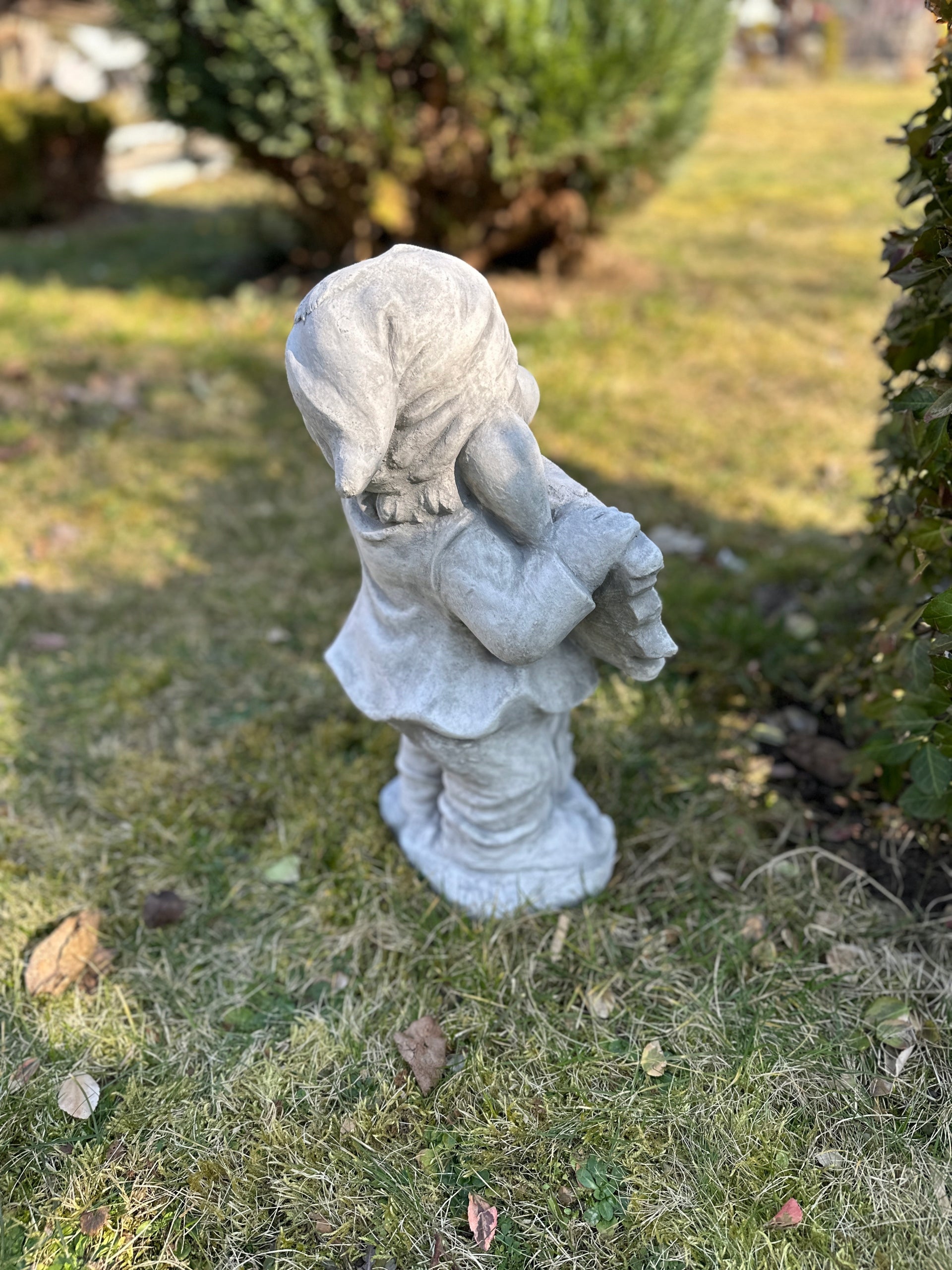 CONCRETE FIGURE GNOME TROLL WELCOME Type sculpture (figure)
