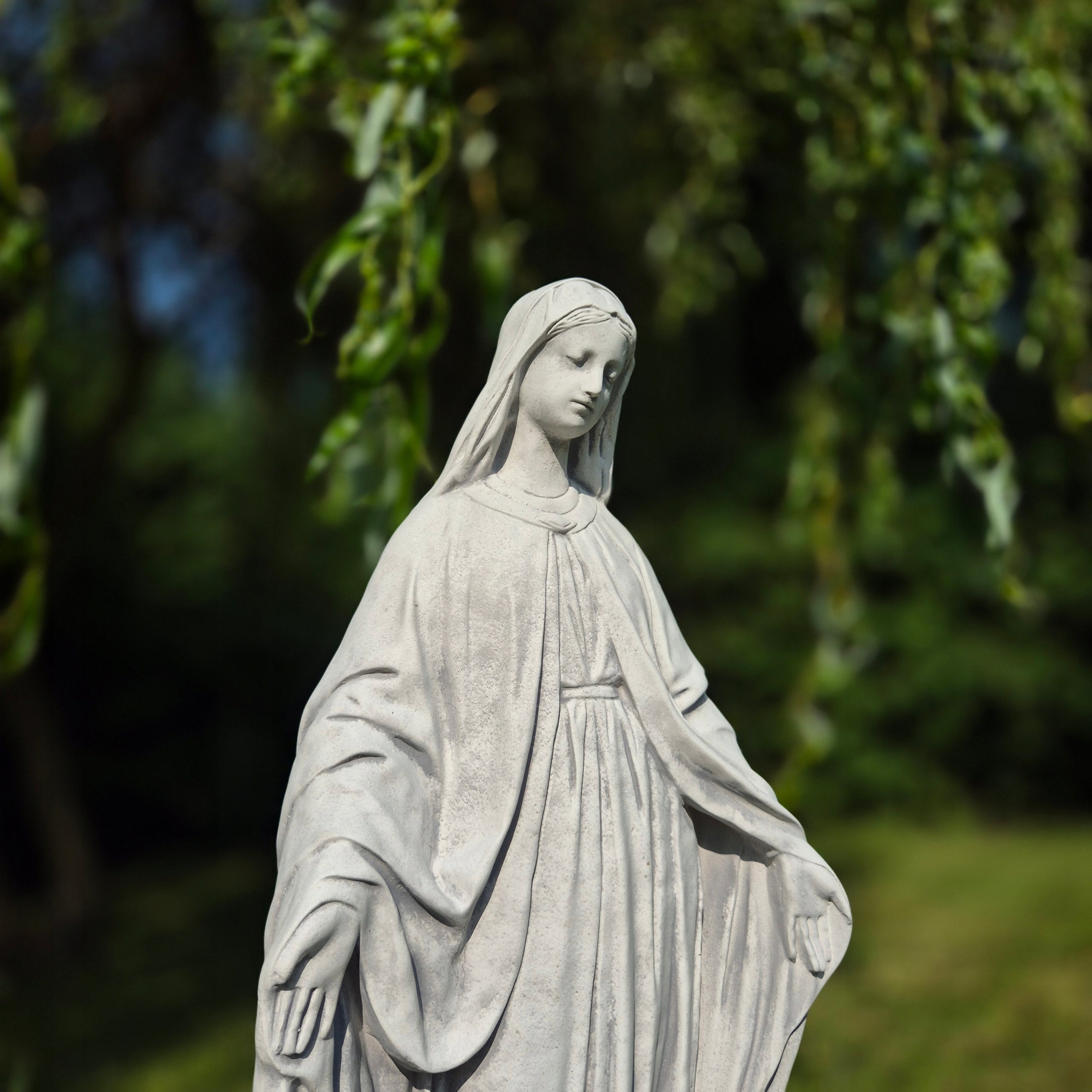 CONCRETE FIGURE Holy Mother of God, Grey Color, Rain and frost resistant EAN (GTIN) 5905996539051