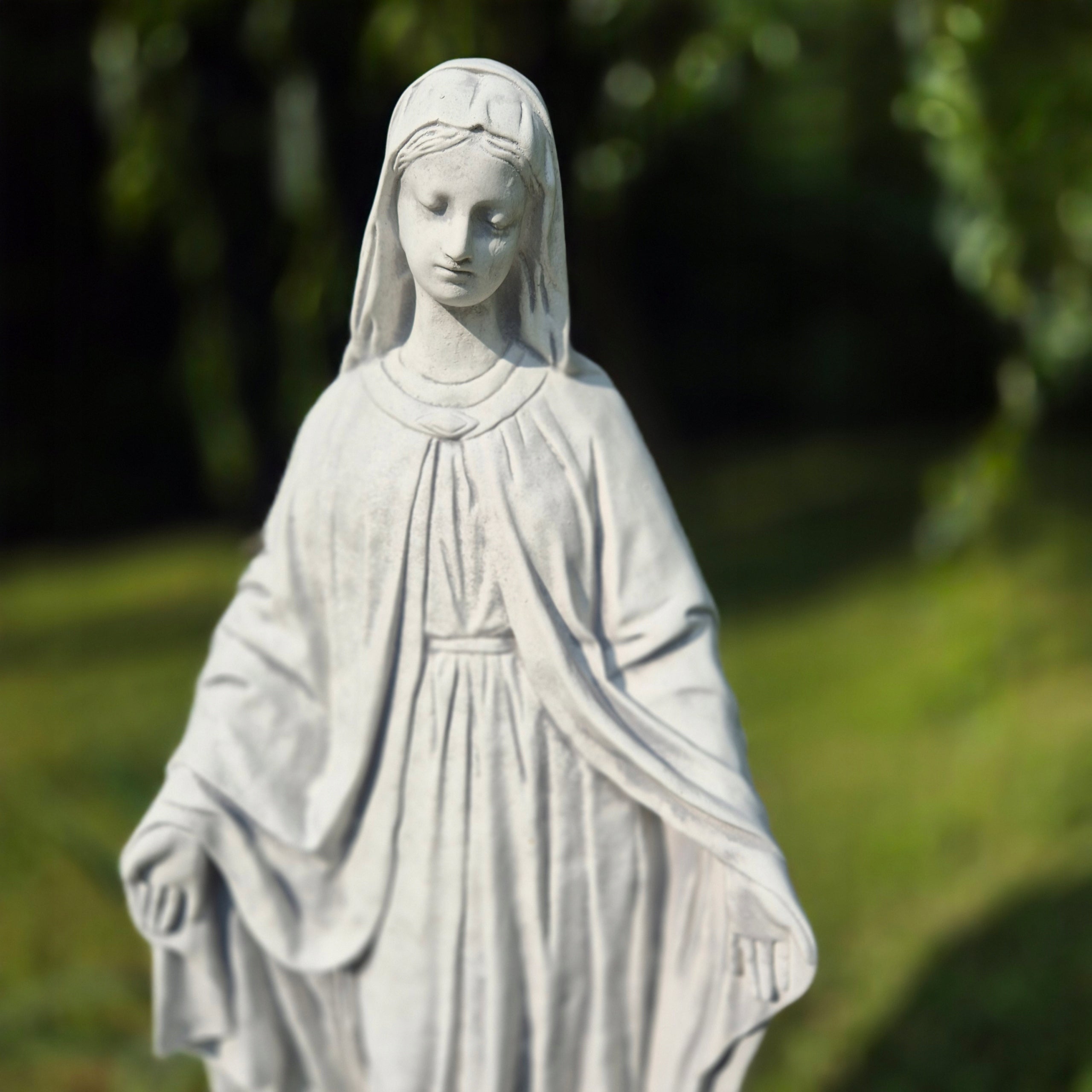 CONCRETE FIGURE Holy Mother of God, Grey Color, Rain and frost resistant Manufacturer code G36