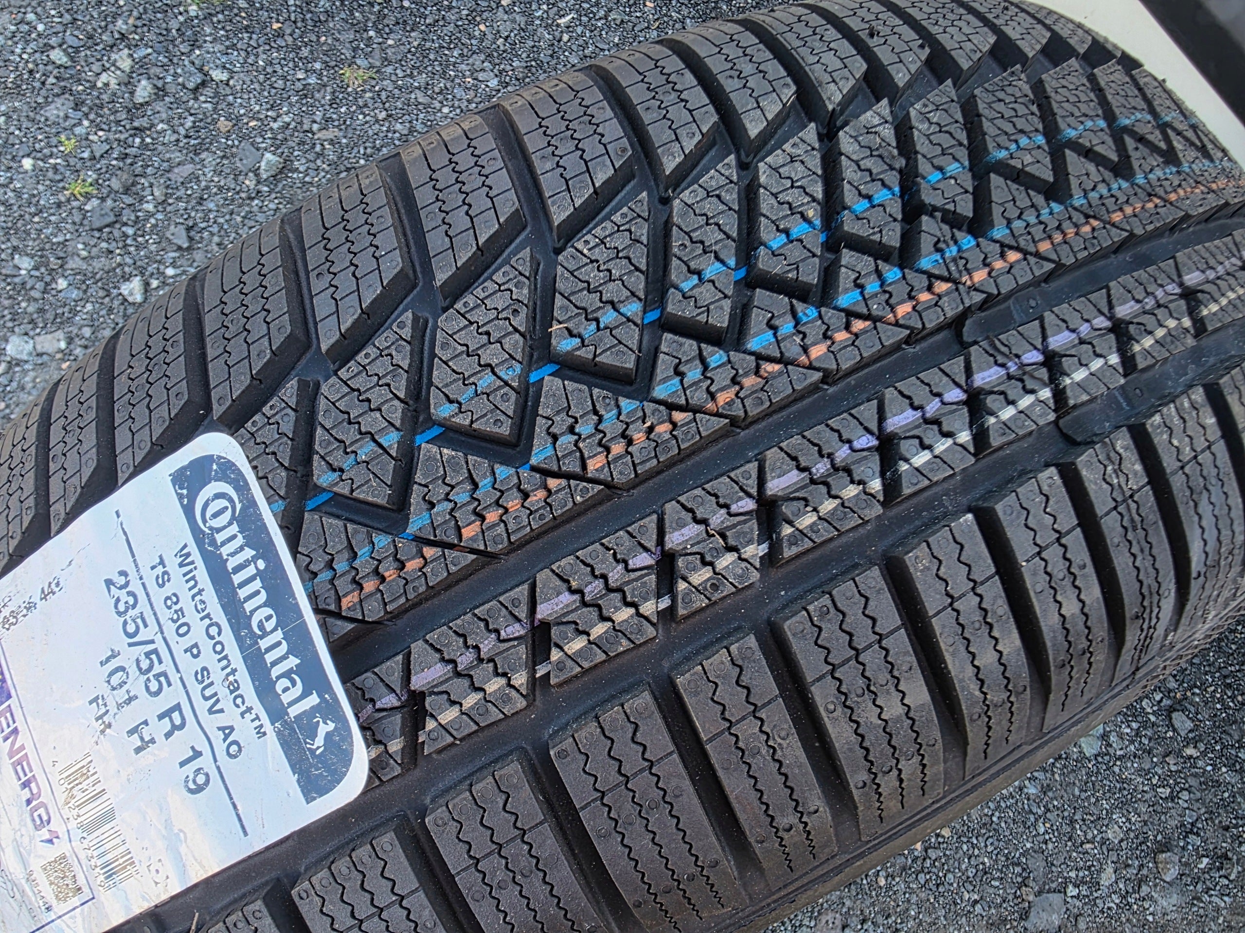 CONTINENTAL WINTER CONTACT TS850P 235/55 R19 Number of tires offered 1 pc.