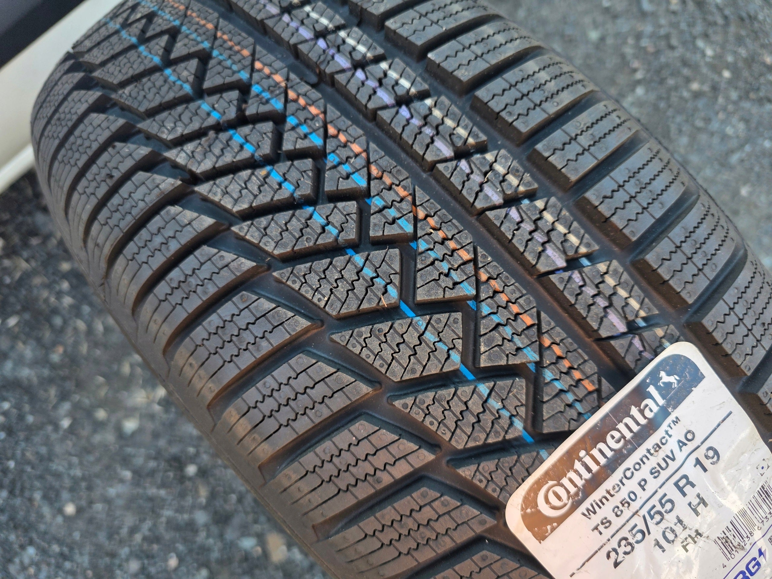 CONTINENTAL WINTER CONTACT TS850P 235/55 R19 Year of manufacture 2025