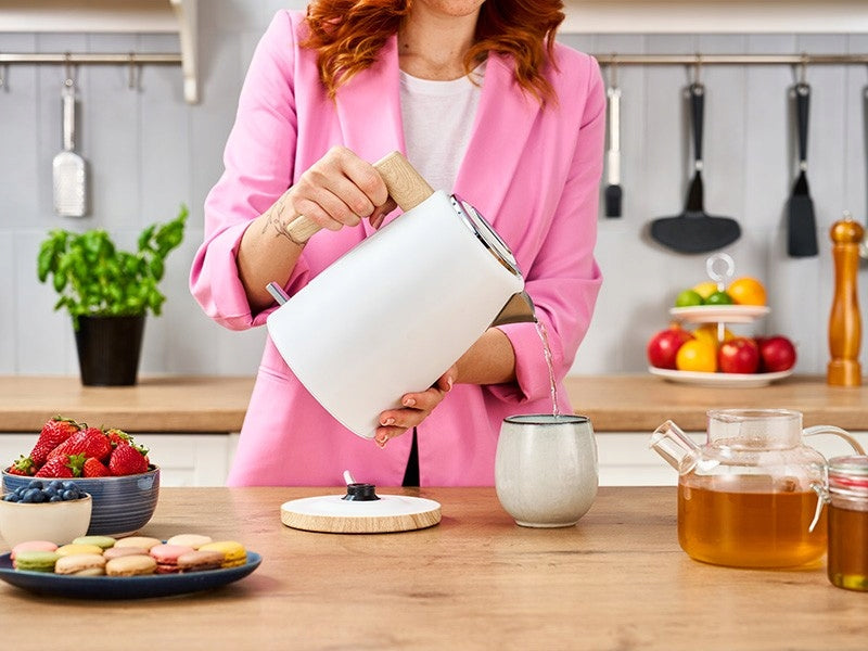 CORDLESS ELECTRIC KETTLE 1,7l STRONG 2200W WHITE STEEL INOX Dominant color white