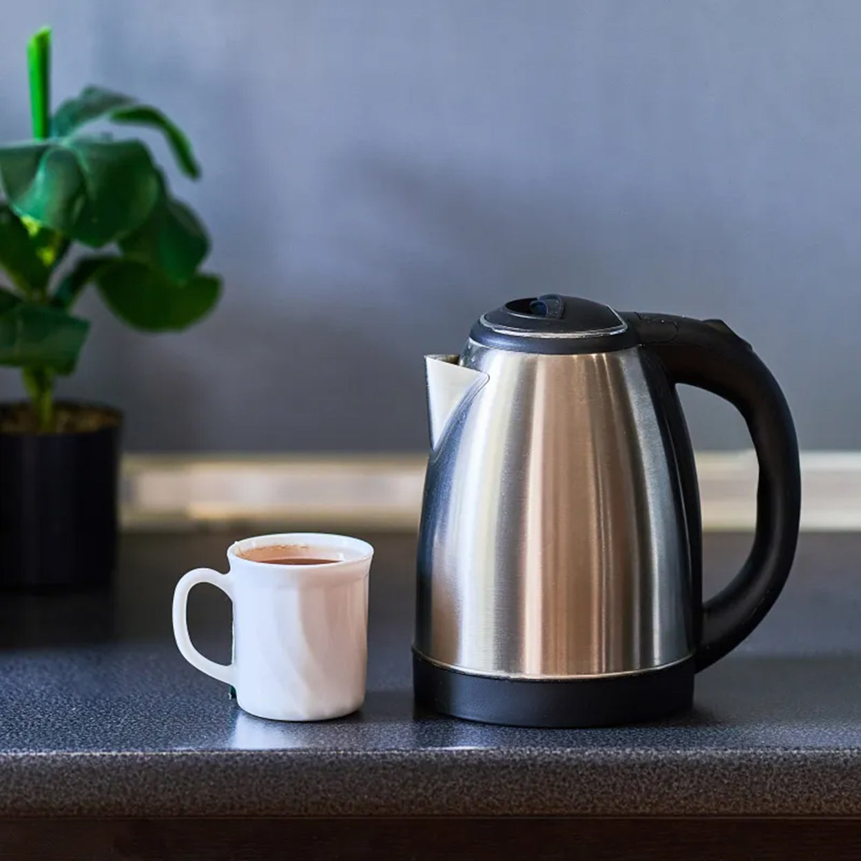 CORDLESS ELECTRIC KETTLE 1500W 1,8l STAINLESS STEEL Dominant color silver/gray