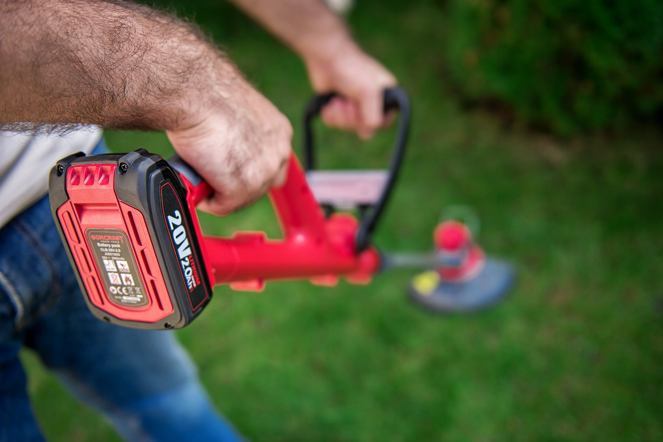 CORDLESS GRASS TRIMMER CORDLESS 20V +2.0Ah BATTERY Tool weight 2 kg