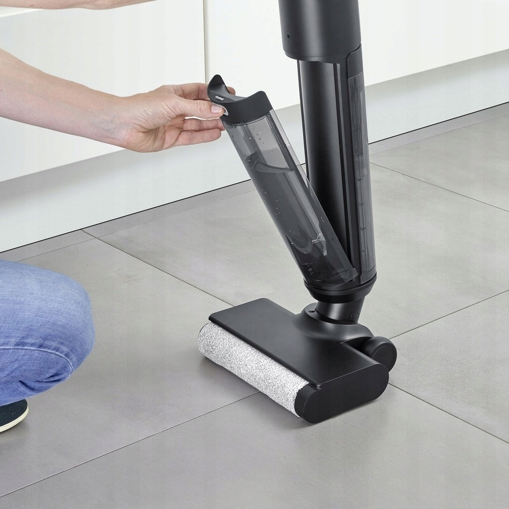 CORDLESS UPRIGHT MOP VACUUM CLEANER 150W 30MIN 2 GEARS H7 SEVERIN SC7177 Dominant color black