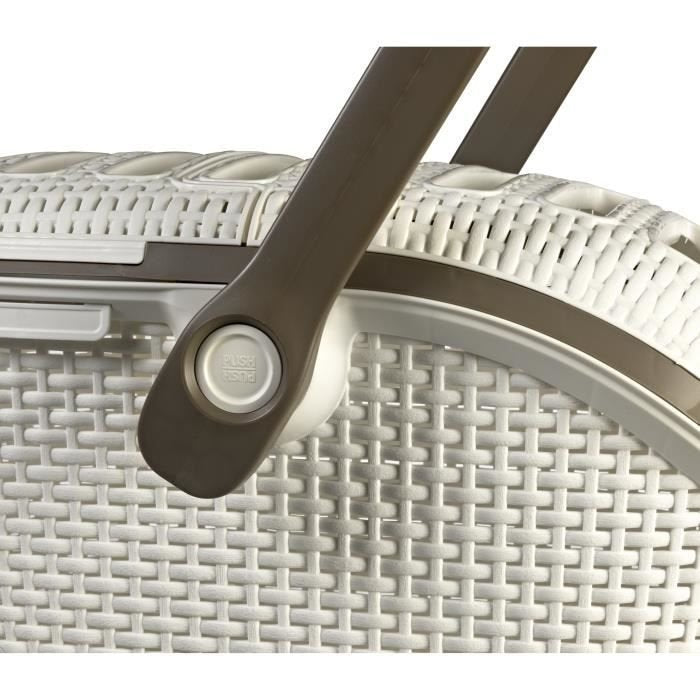 CURVER cream-colored pet transporter Kind carrier