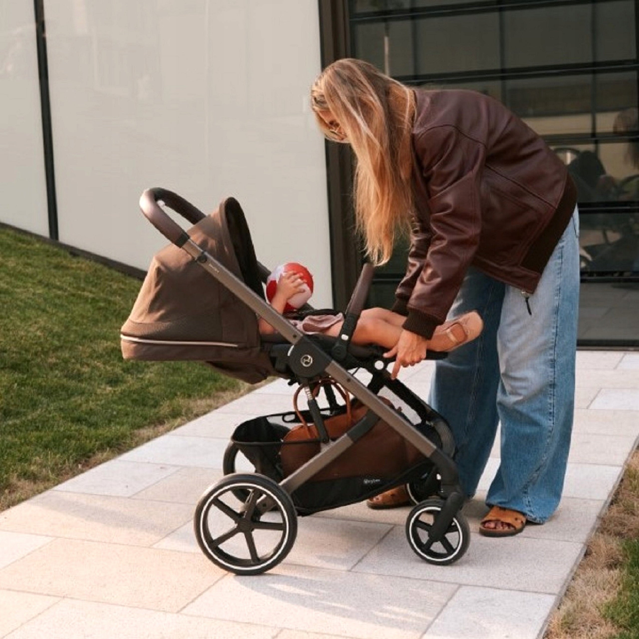CYBEX Balios S Lux Rear/Front Stroller 2026, Chocolate Brown Manufacturer code 4063846571123