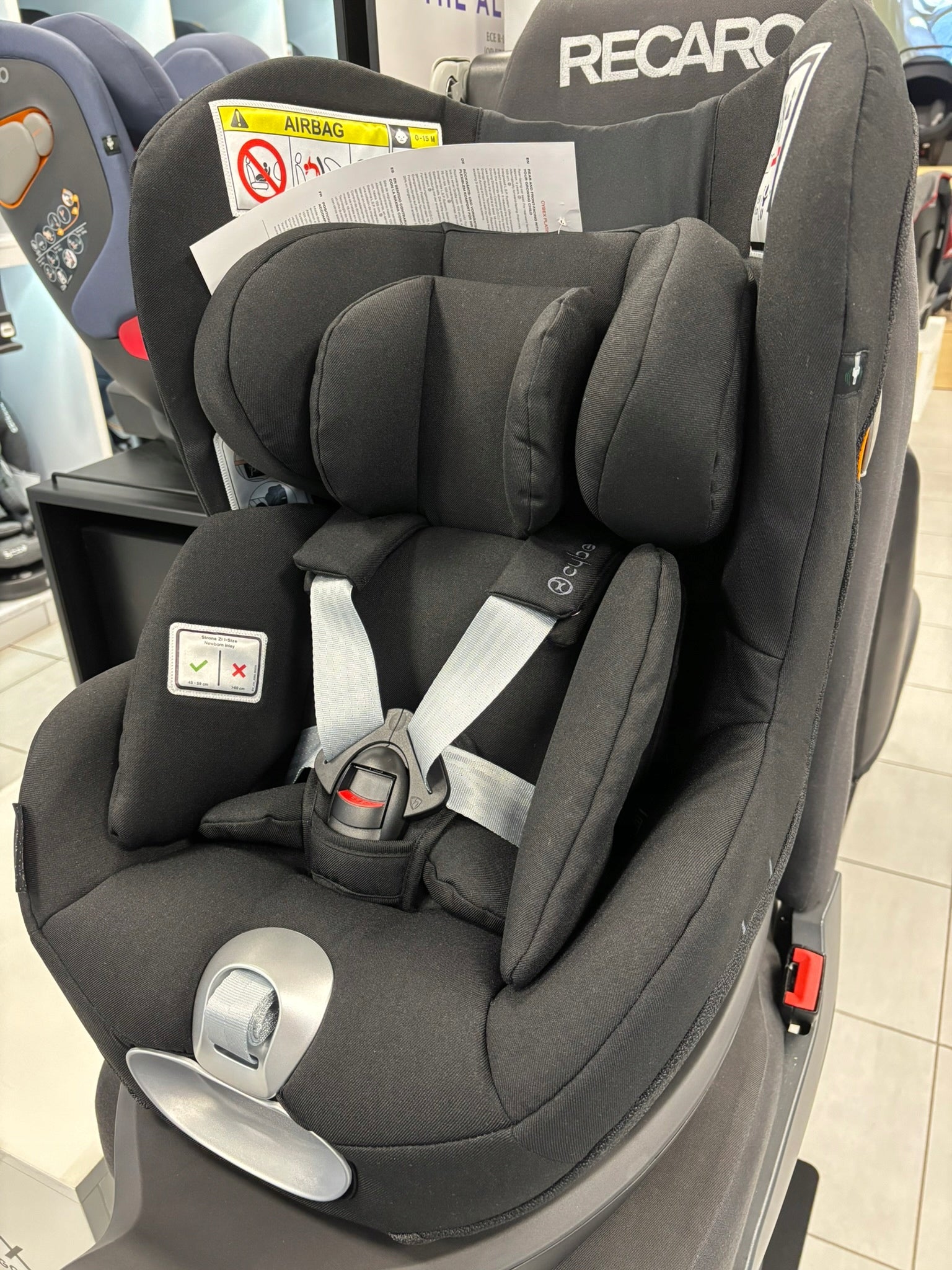 CYBEX SIRONA Z and Plus Deep Black Brand Cybex