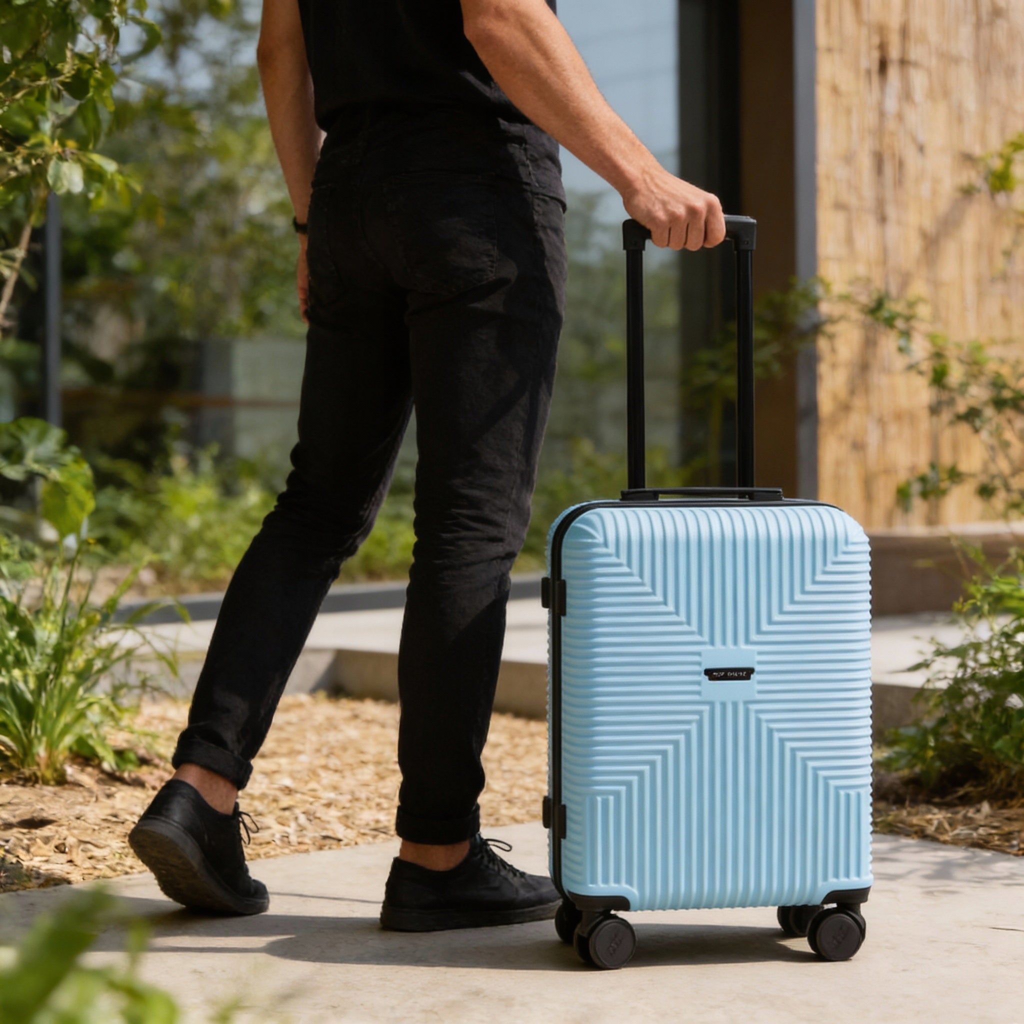 Cabin case small S WINGS 20" EKO polycarbon with recycling roomy 4 wheels Manufacturer code JKD01-S-L.BLUE