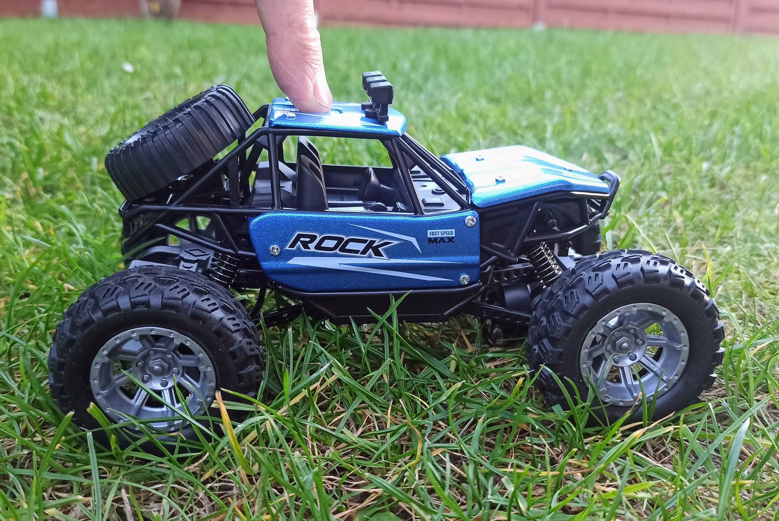 Car Remote Controlled MONSTER TRUCK METAL LED for Kids Car RC Auto Color blue