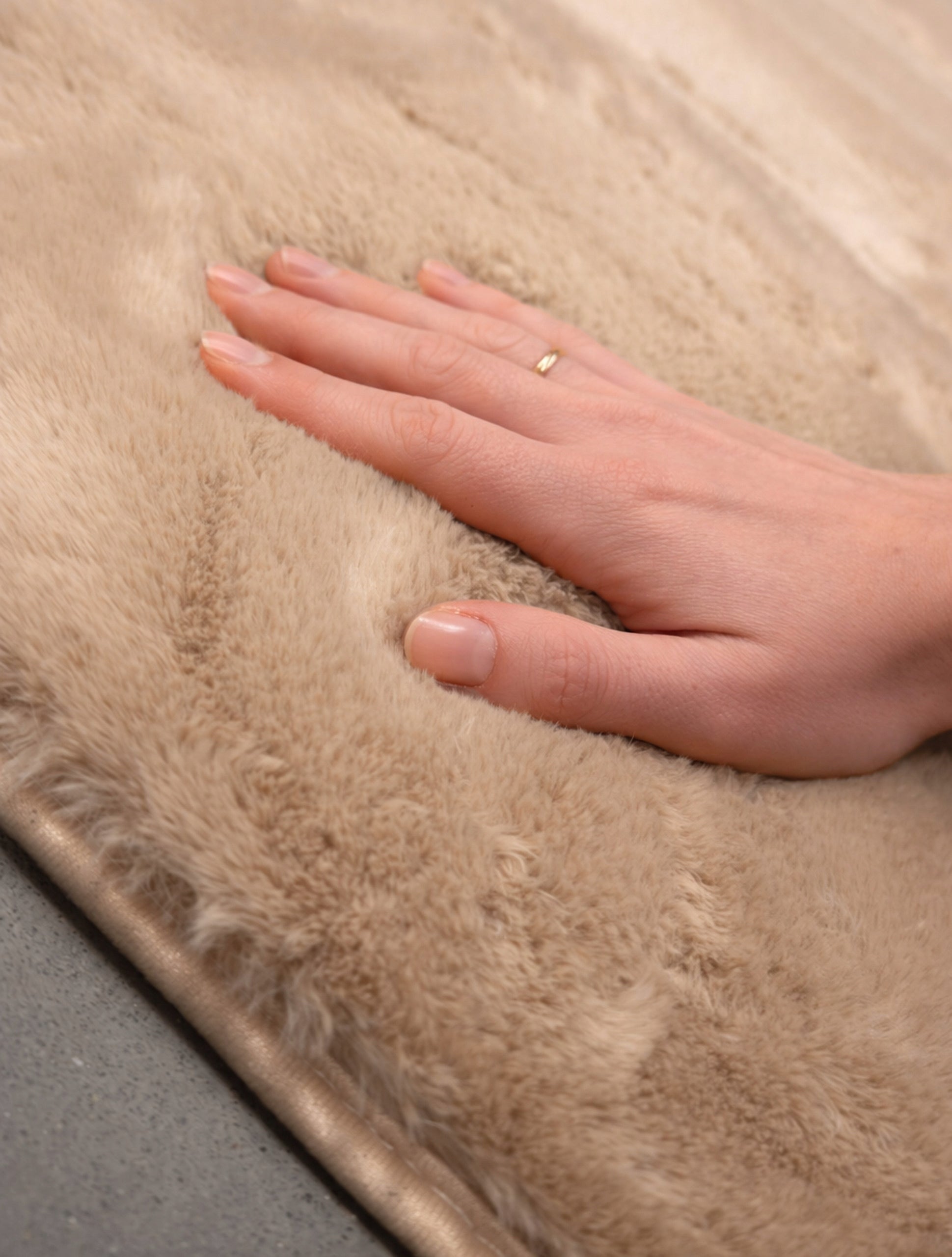 Carpet for living room Rabbit 200x300 cm fluffy rabbit fur non-slip Length 200 cm