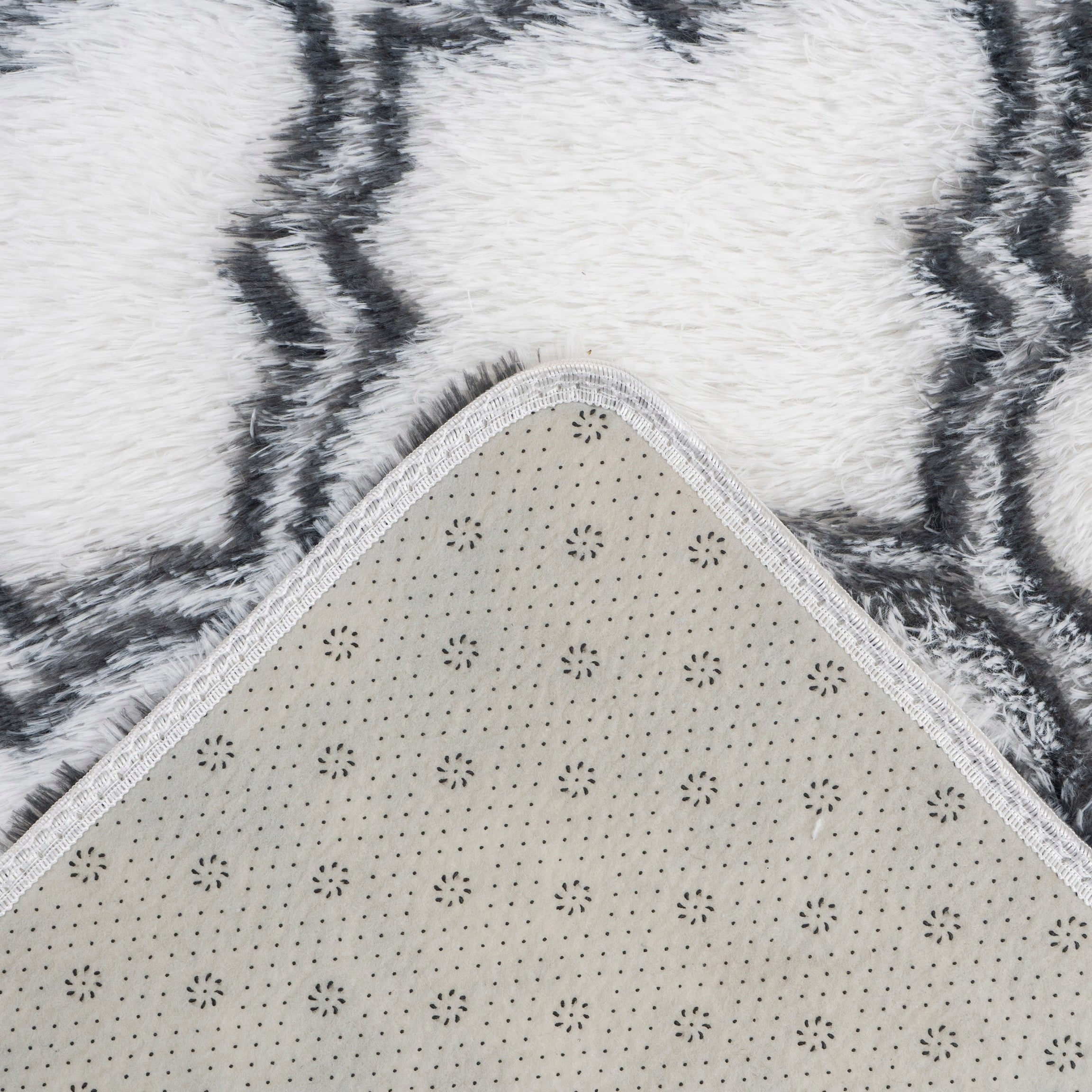 Carpet for living room shaggy DECOR non-slip soft fluffy fashionable 100x150 Packaging status original