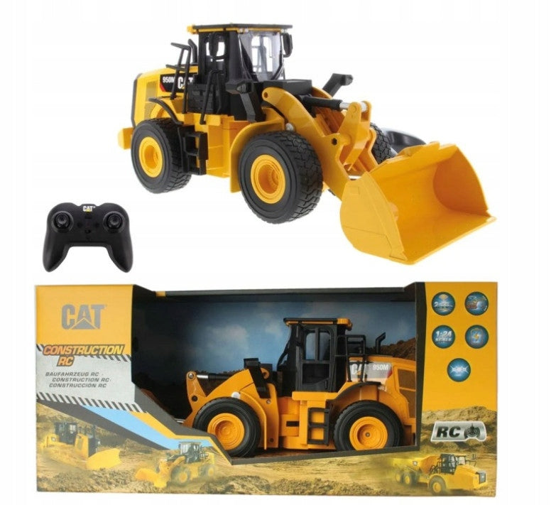 Carrera RC CAT 950M 1:24 Remote Controlled Construction Charger