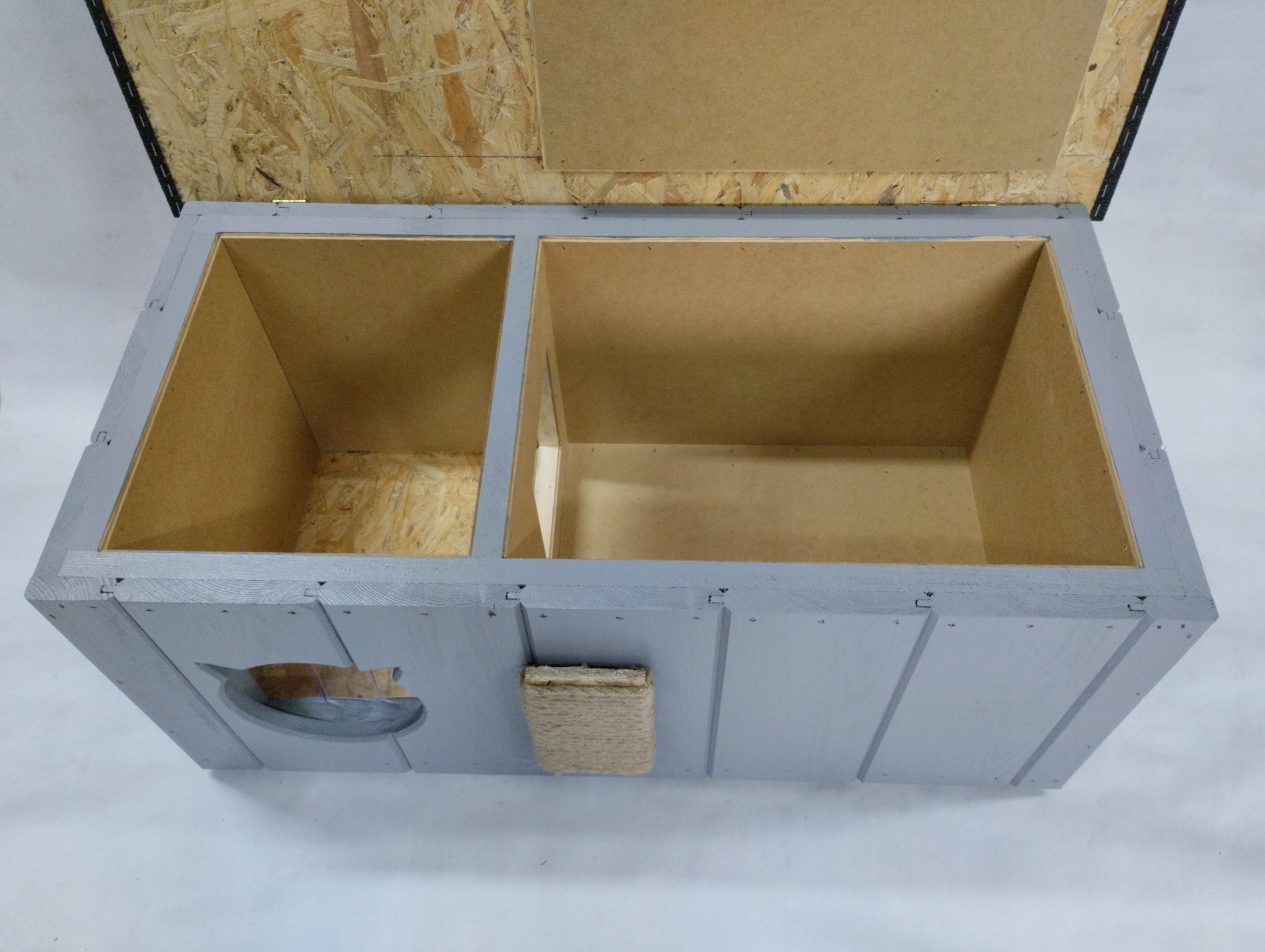 Cat kennel insulated with VESTIBULE for winter CURTAIN SCRATCHER different colors Brand no brand