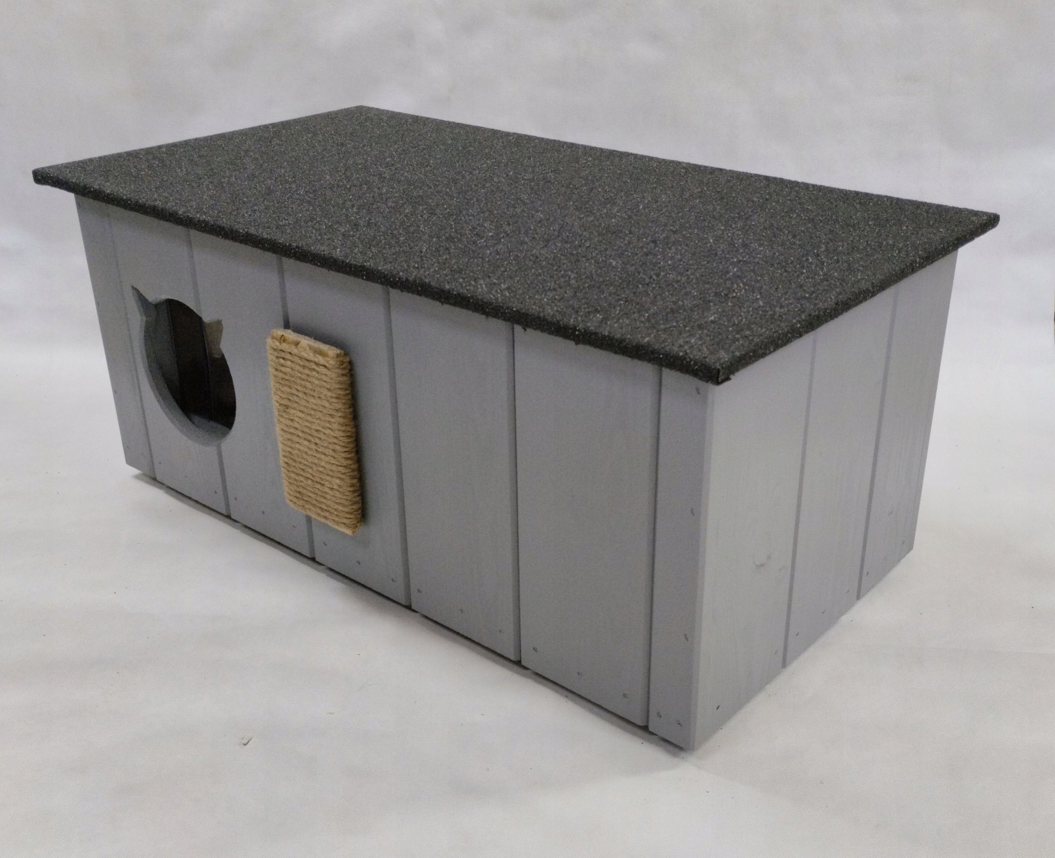 Cat kennel insulated with VESTIBULE for winter CURTAIN SCRATCHER different colors Kind outdoor cat house