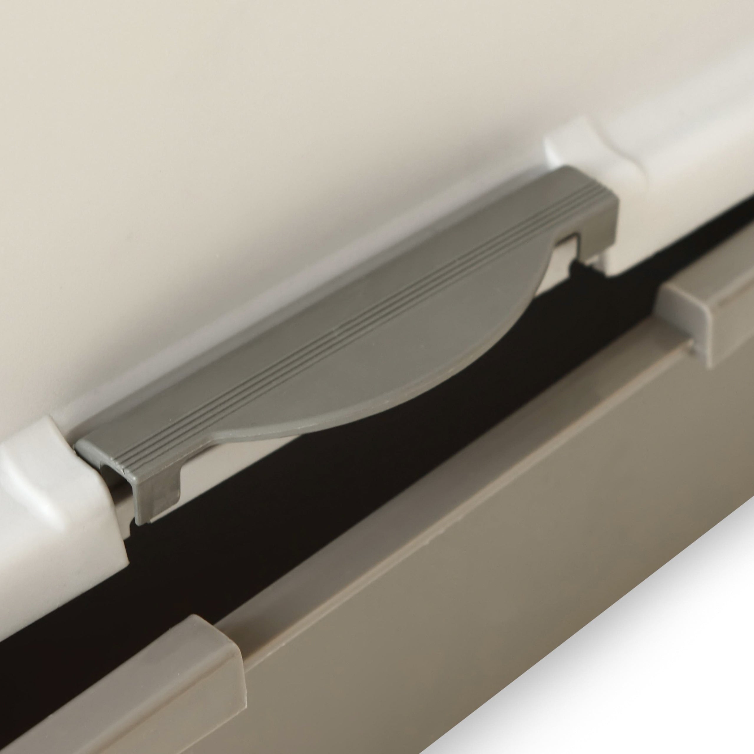 Cat litter box closed 68,5x47x 44,5 XXL carbon filter spatula Length 68.5 cm