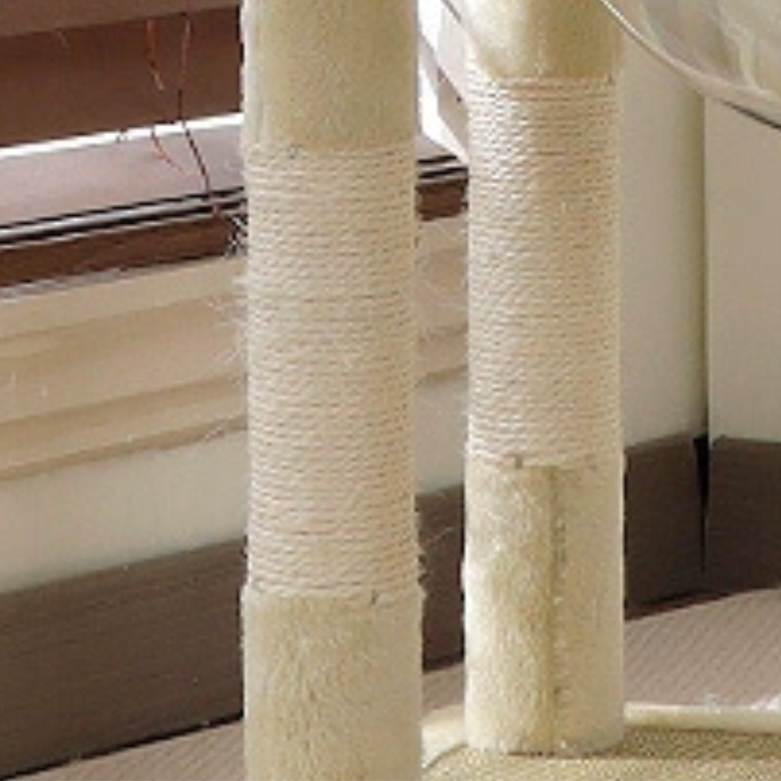 Cat scratcher poles couch cat bed 92cm beige THE ZOO Height (cm) 61 - 100 cm